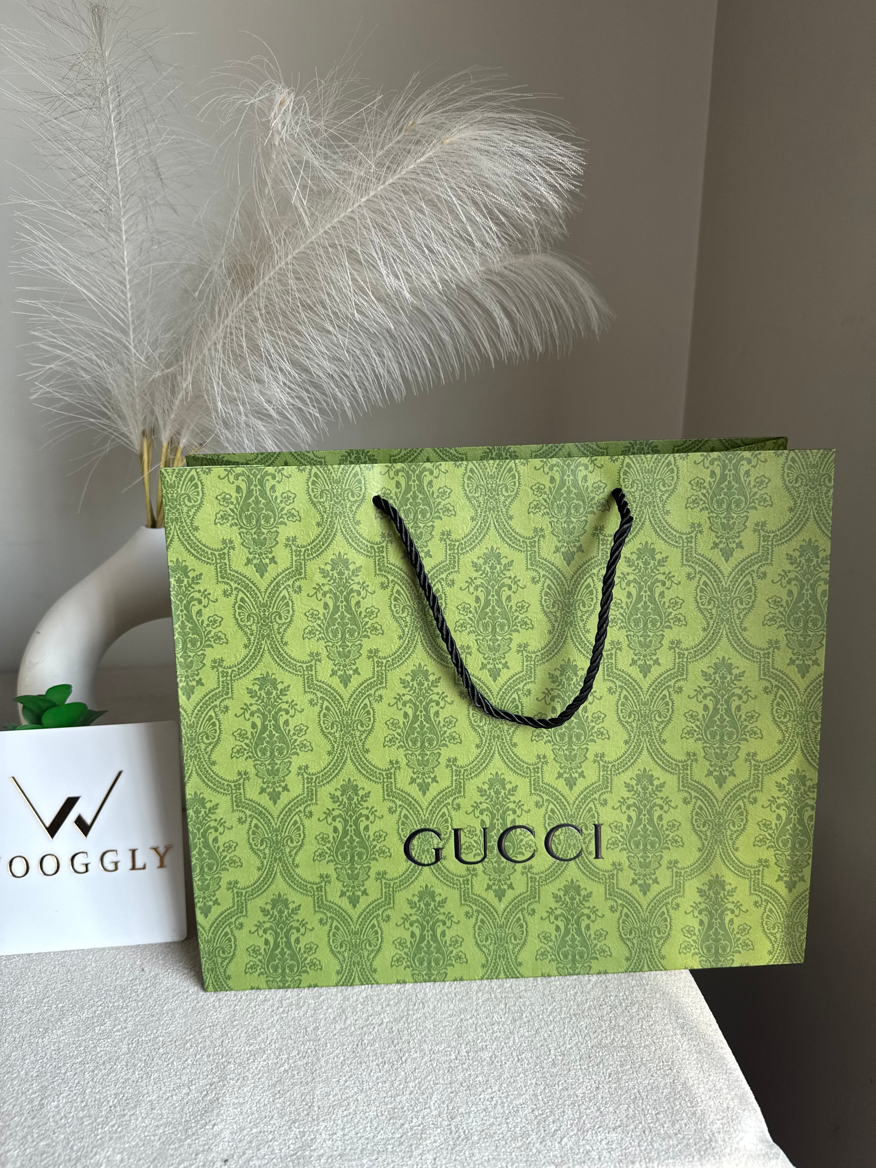 Gift Bag - Gucci - Medium (ONLY FOR PICK UP OR INDRIVE CUSTOMERS IN LAHORE)