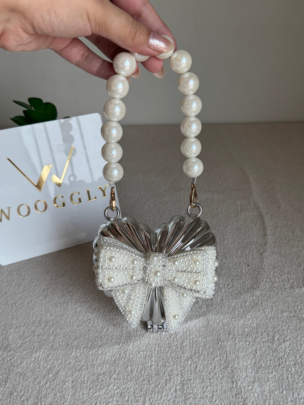 Blush Bow Heart Clutch (Silver)