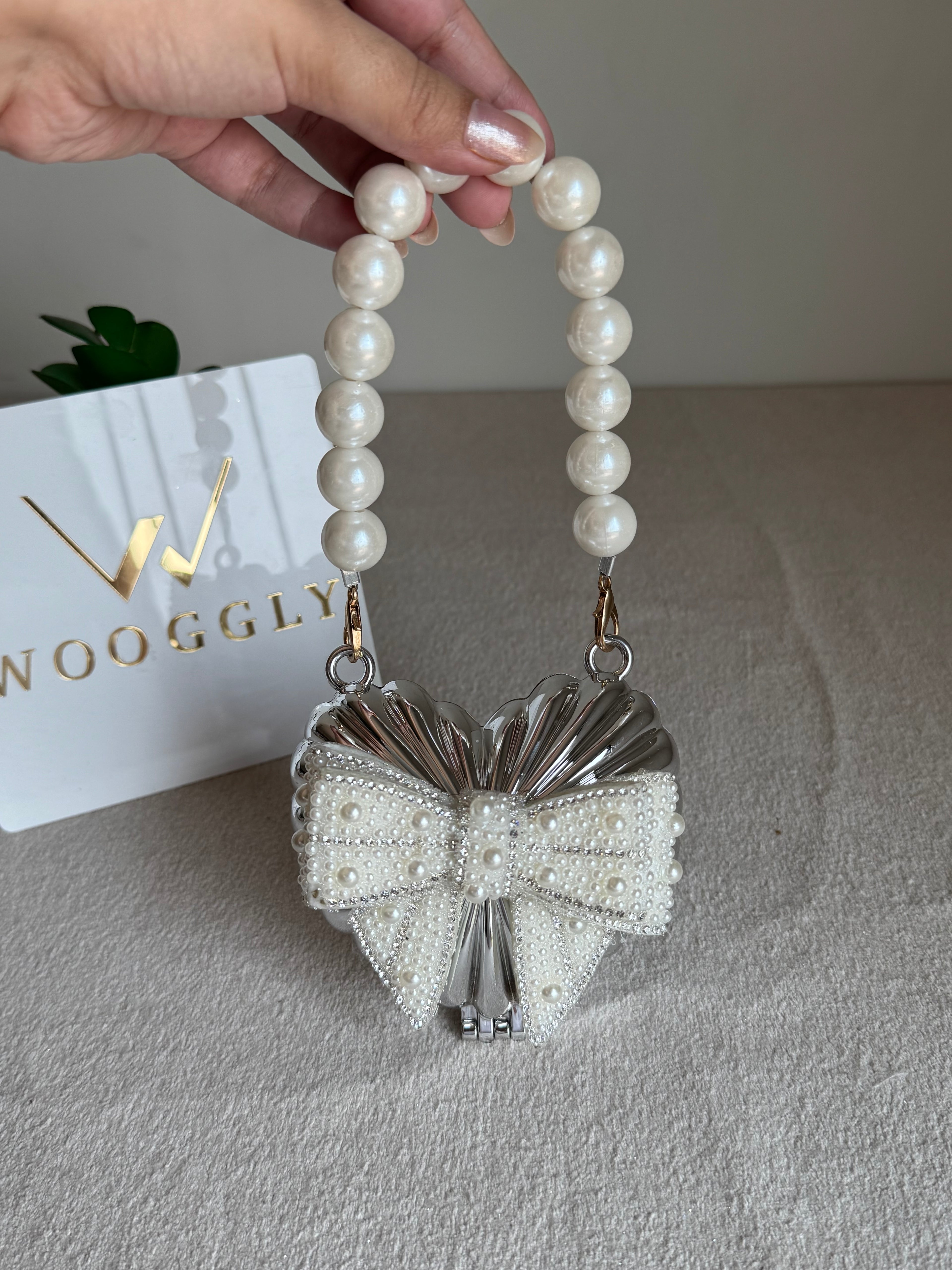 Blush Bow Heart Clutch (Silver)