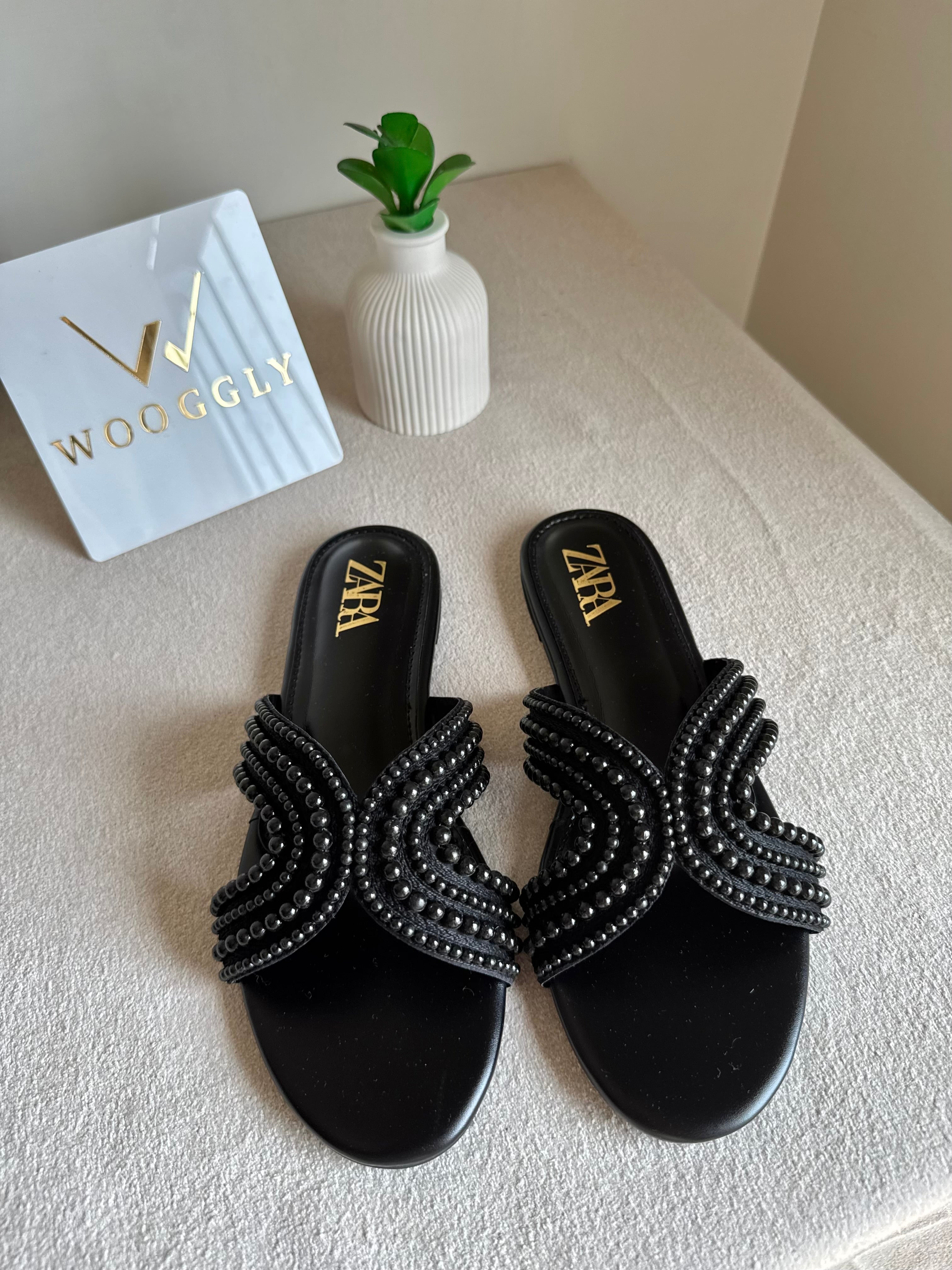 Zara Pearl Slides - Black