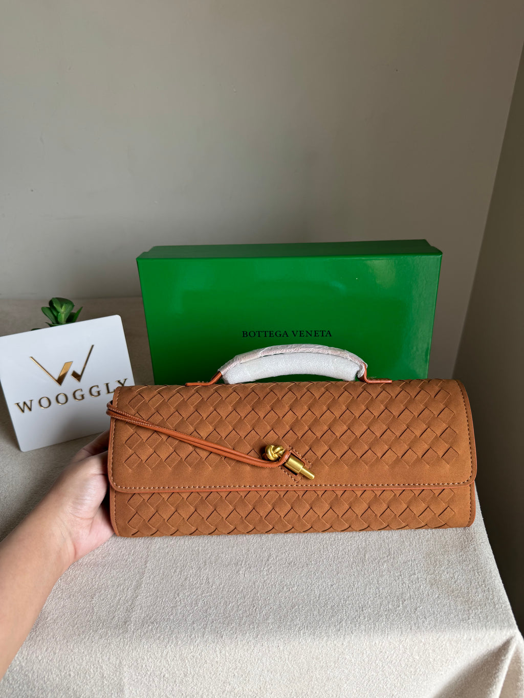 Premium Bottega Veneta Viral Bag with BOX Packing - Suede Brown