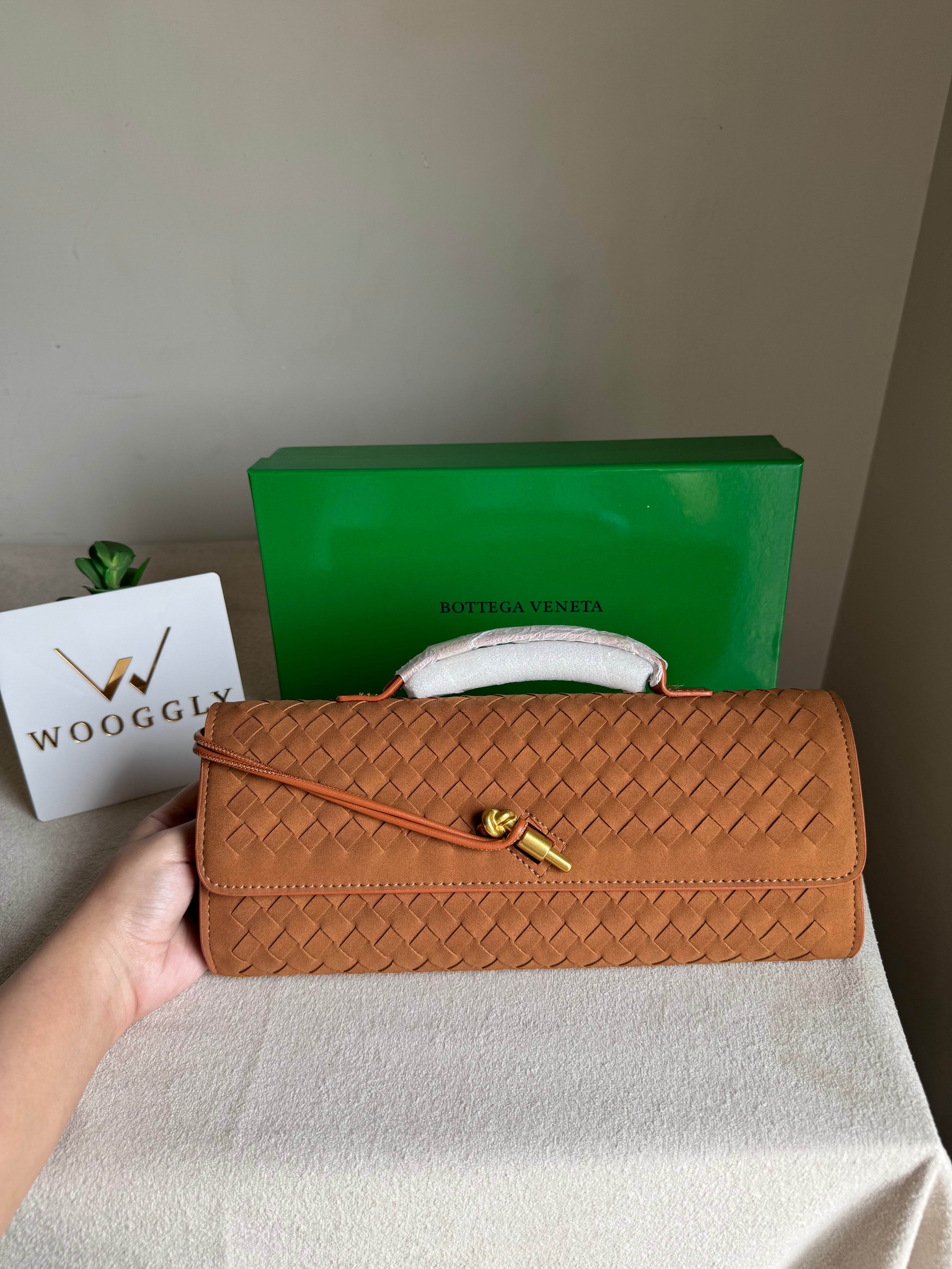 Premium Bottega Veneta Viral Bag with BOX Packing - Suede Brown