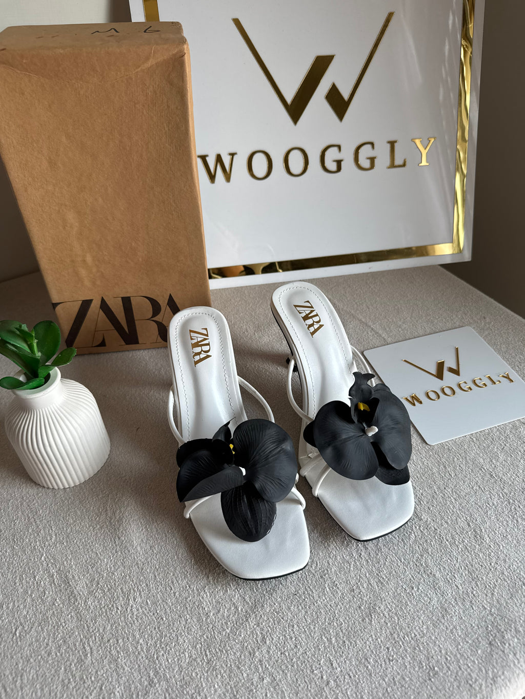Zara Flower Heels WHITE WITH BLACK with Brand Box