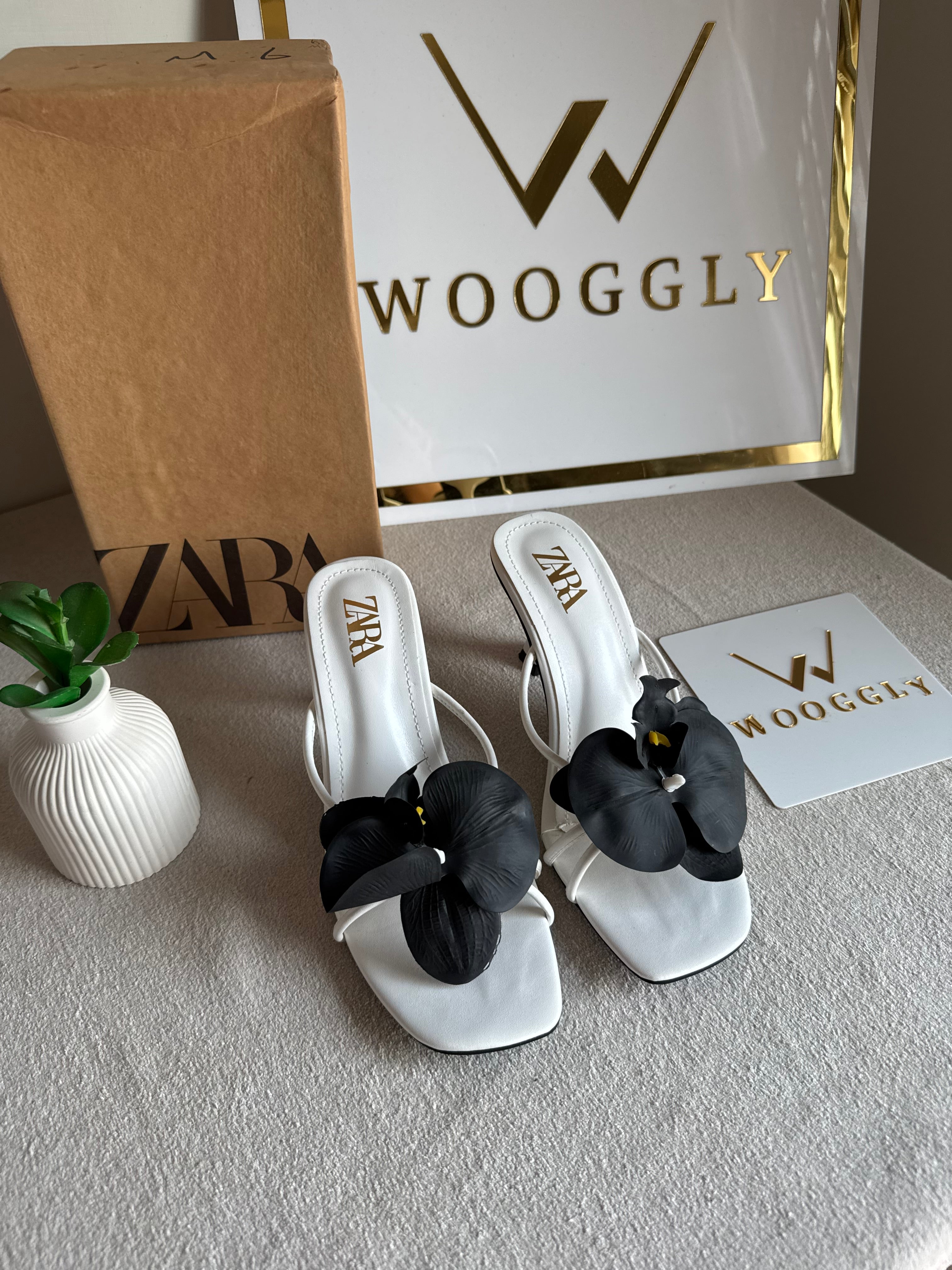 Zara Flower Heels WHITE WITH BLACK with Brand Box