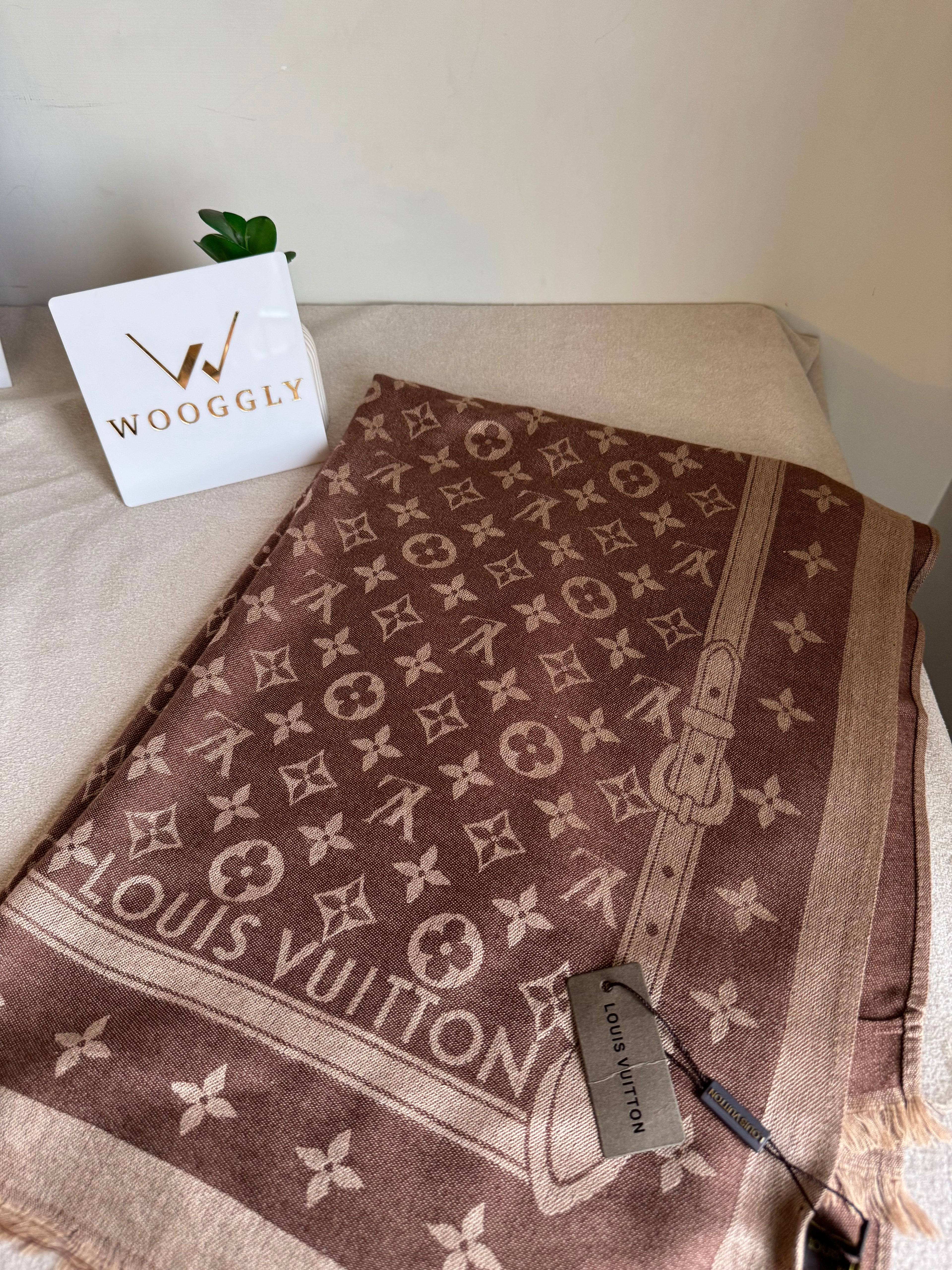 LV Warm Shawl Brown