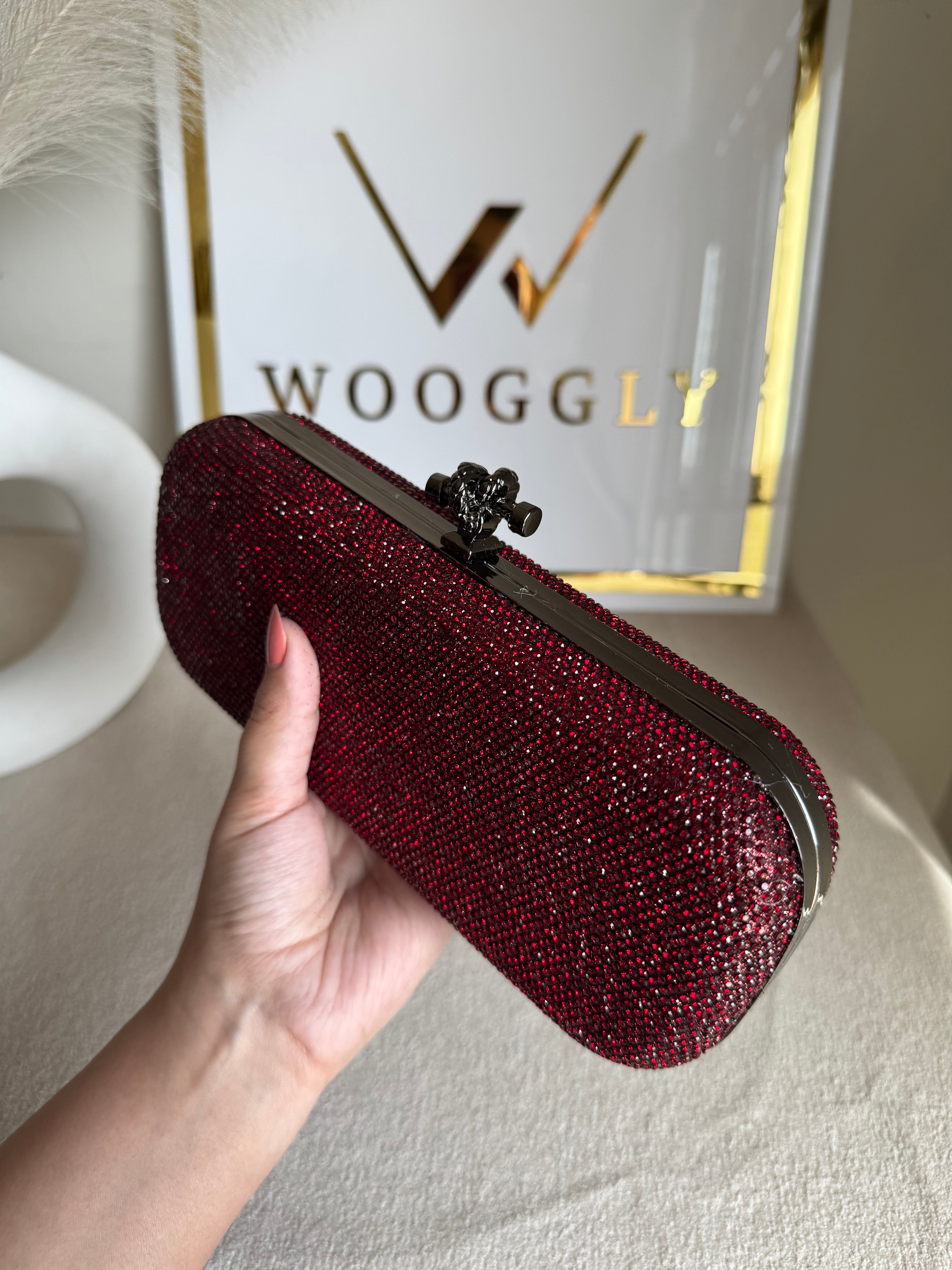 Bottega Shimmer Clutch Matte Top - Maroon with Chain
