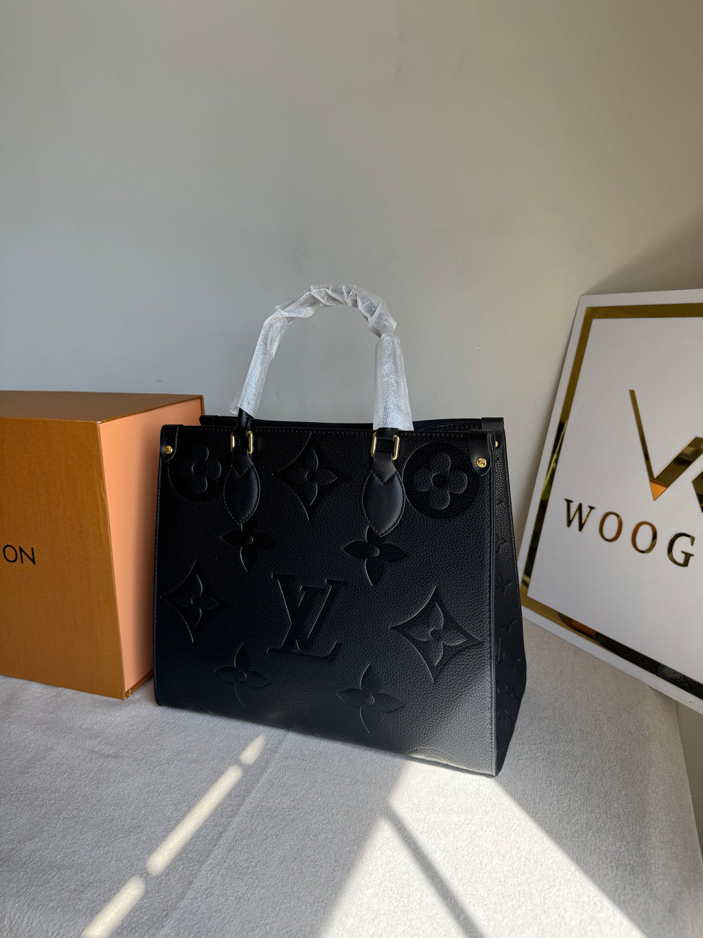 LV On The Go Tote Bag - Black (BOX PACKING)