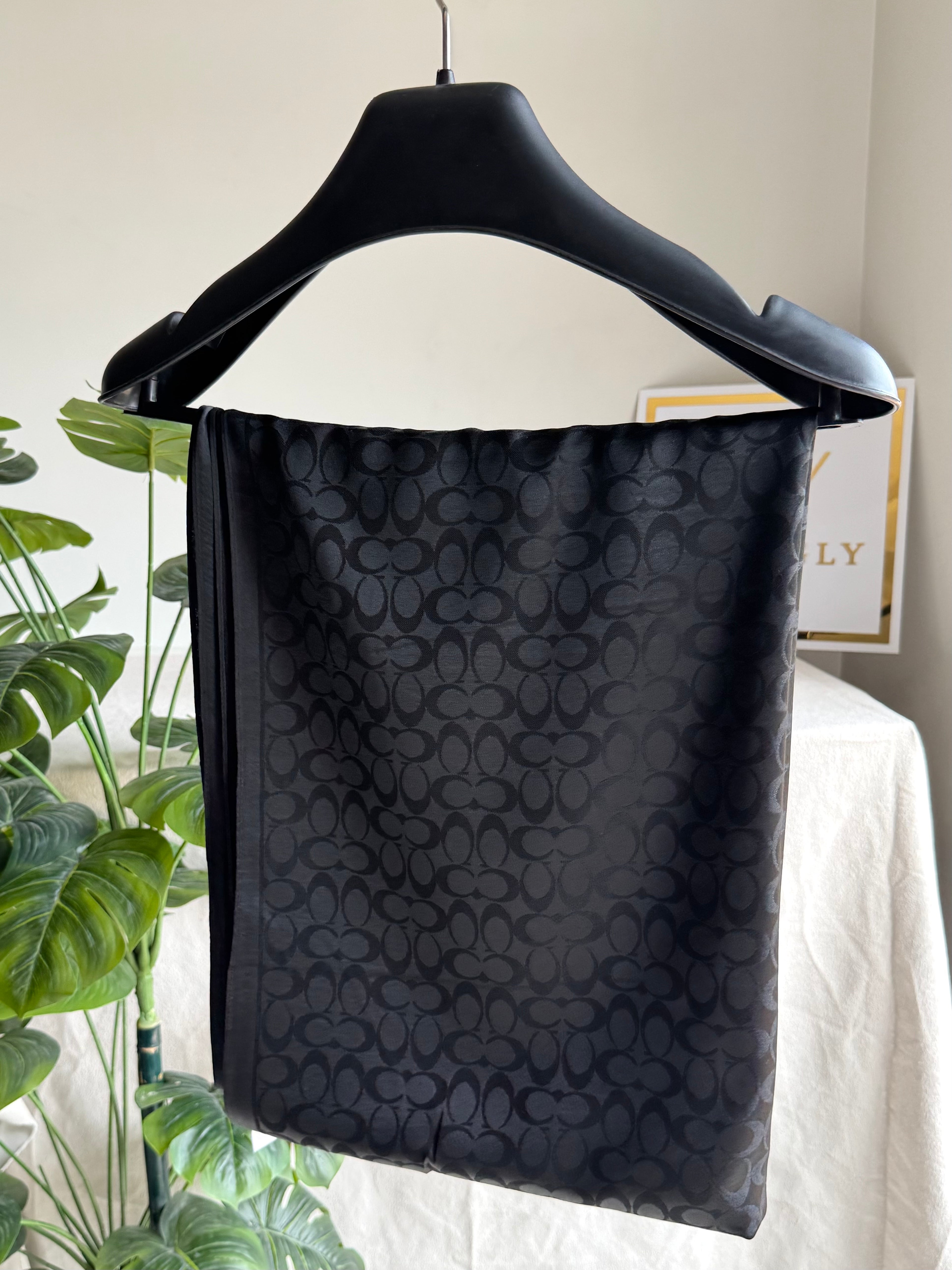 ALL SEASON Coach Scarf - Black