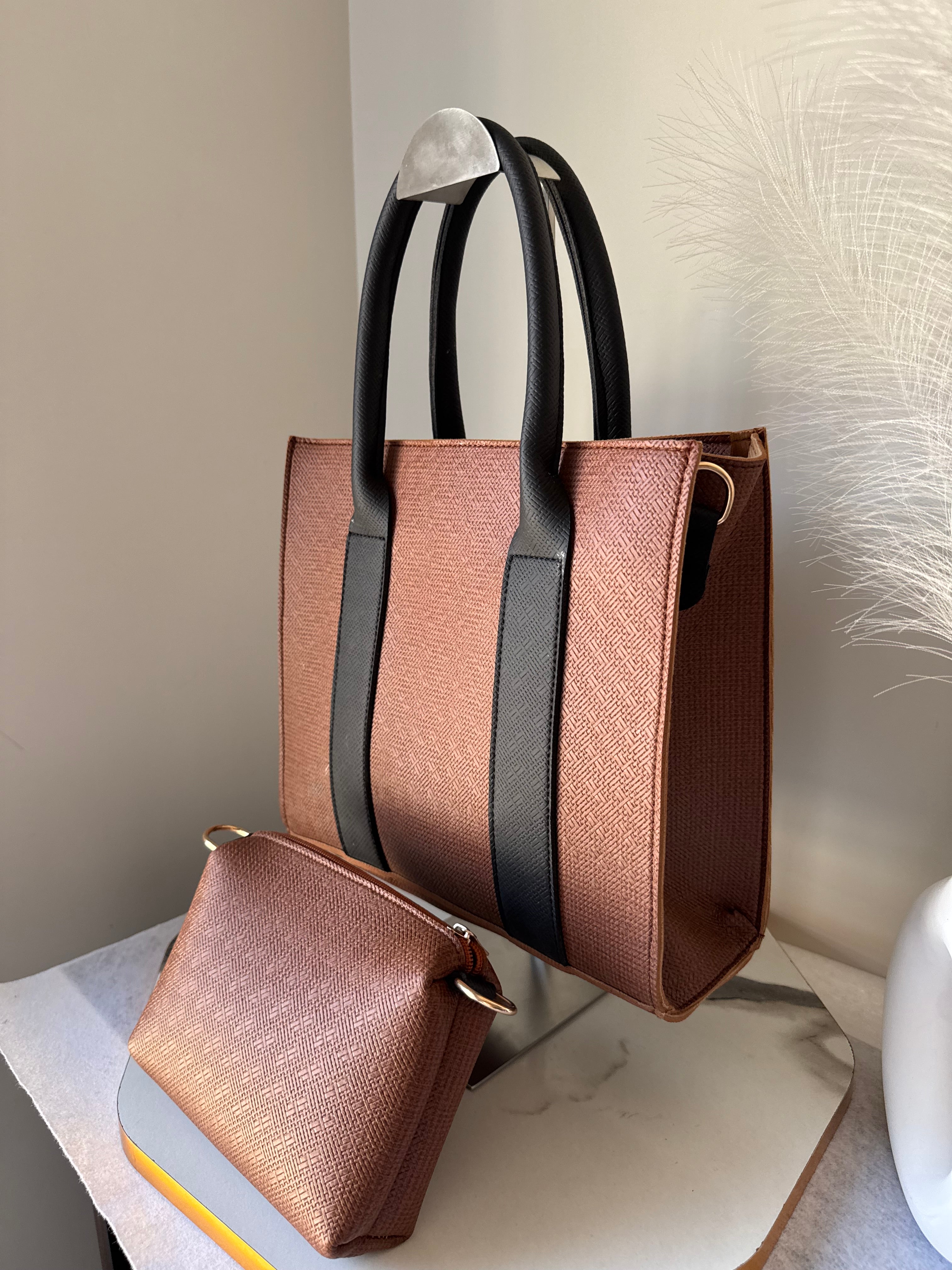 Mashion Tote with Pouch - Brown