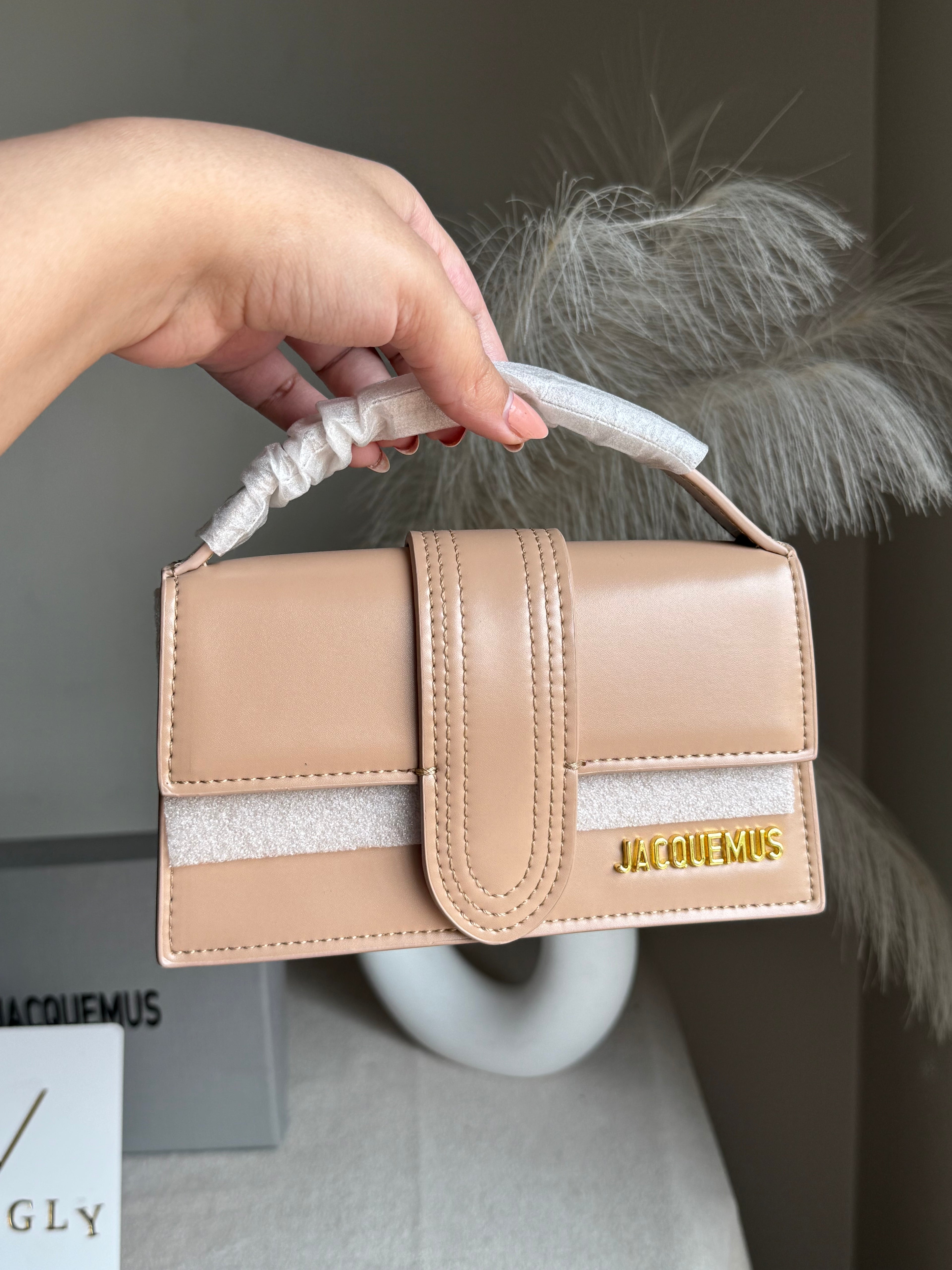 Viral Jacquemus - Small (Beige) BOX PACKING