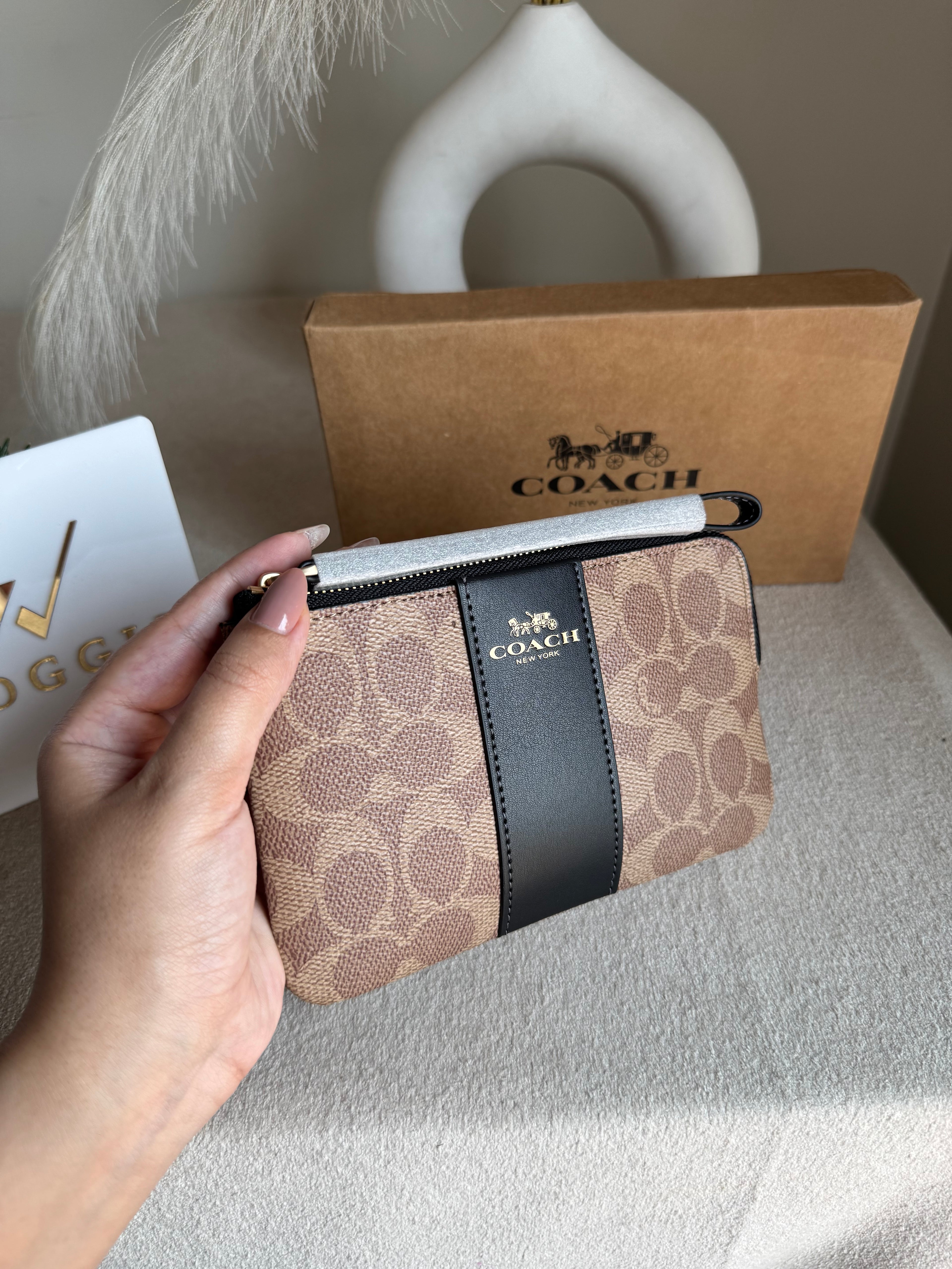 High Quality Wristlet - Apricot Black
