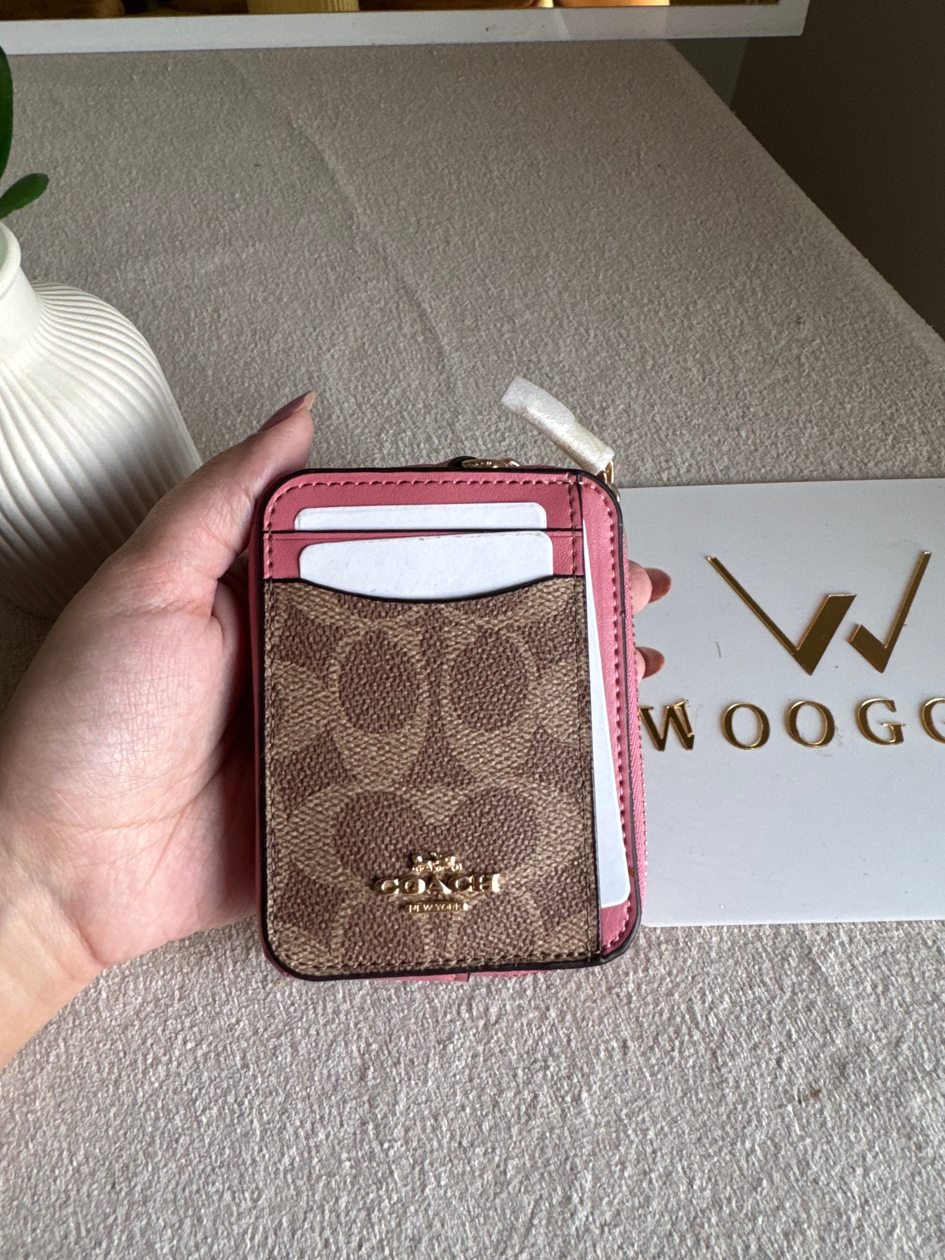 Coach Zip Card Case - Signature Apricot with Pink