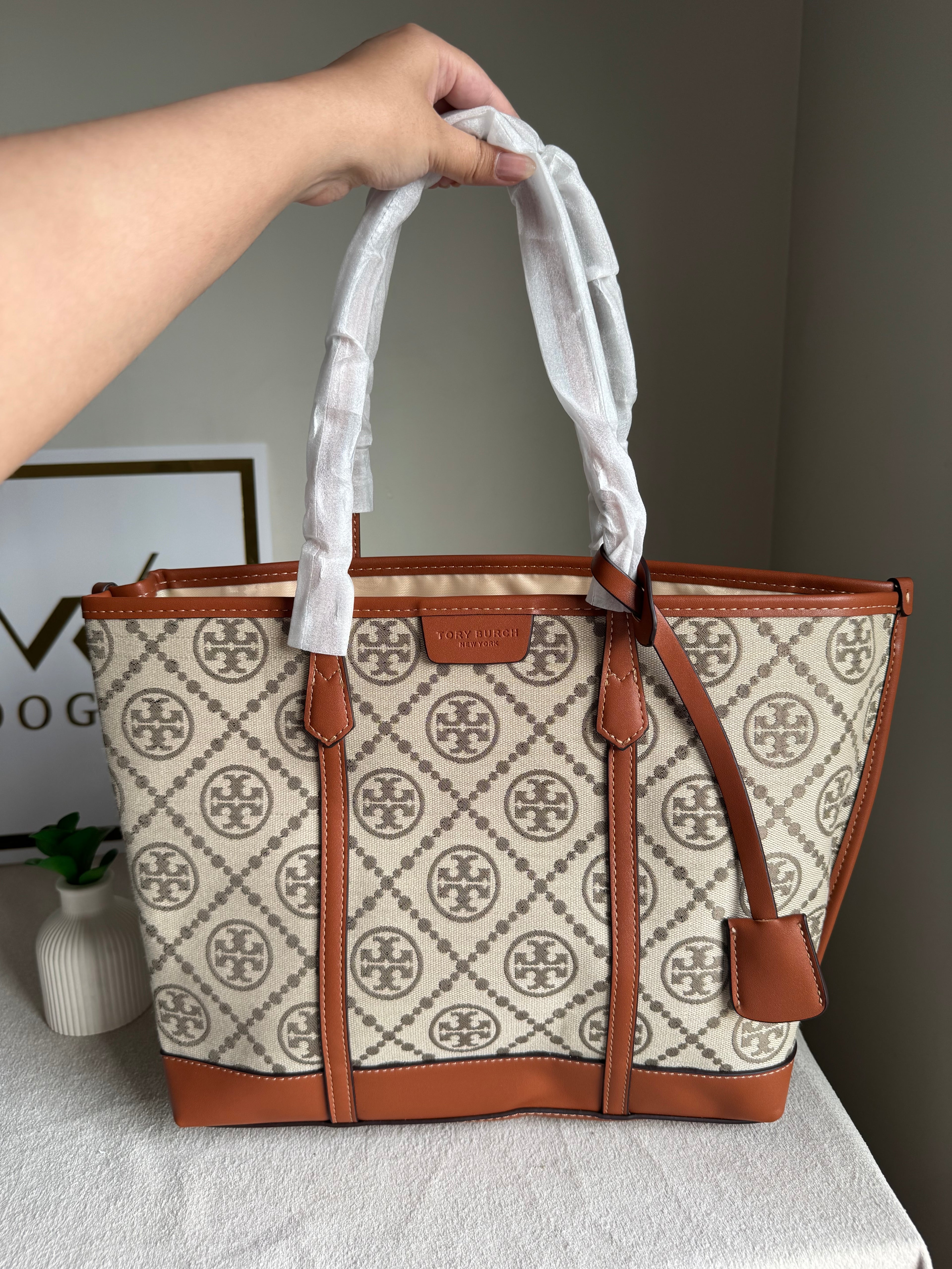 Tory Burch Tote Bag - Beige & Brown