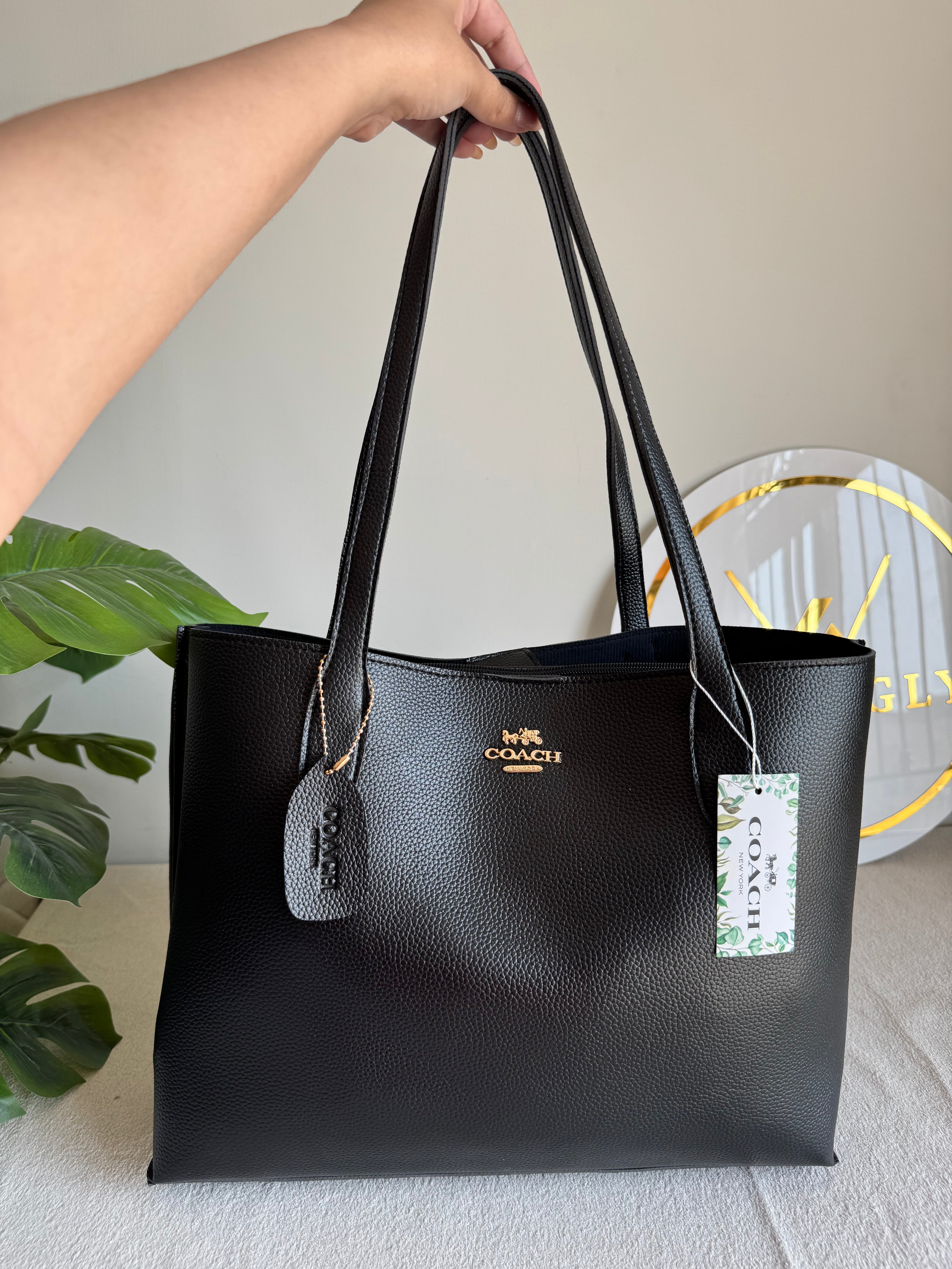 COACH Solid Tote Bag - Black