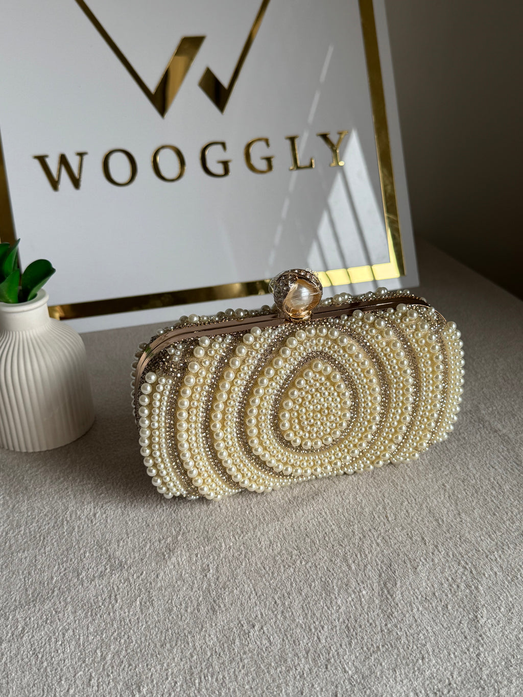 Mahira Pearl Clutch