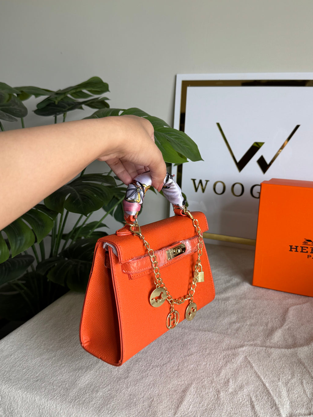 Hermes Kelly BOX PACKING with Chain and Scarf (Orange)