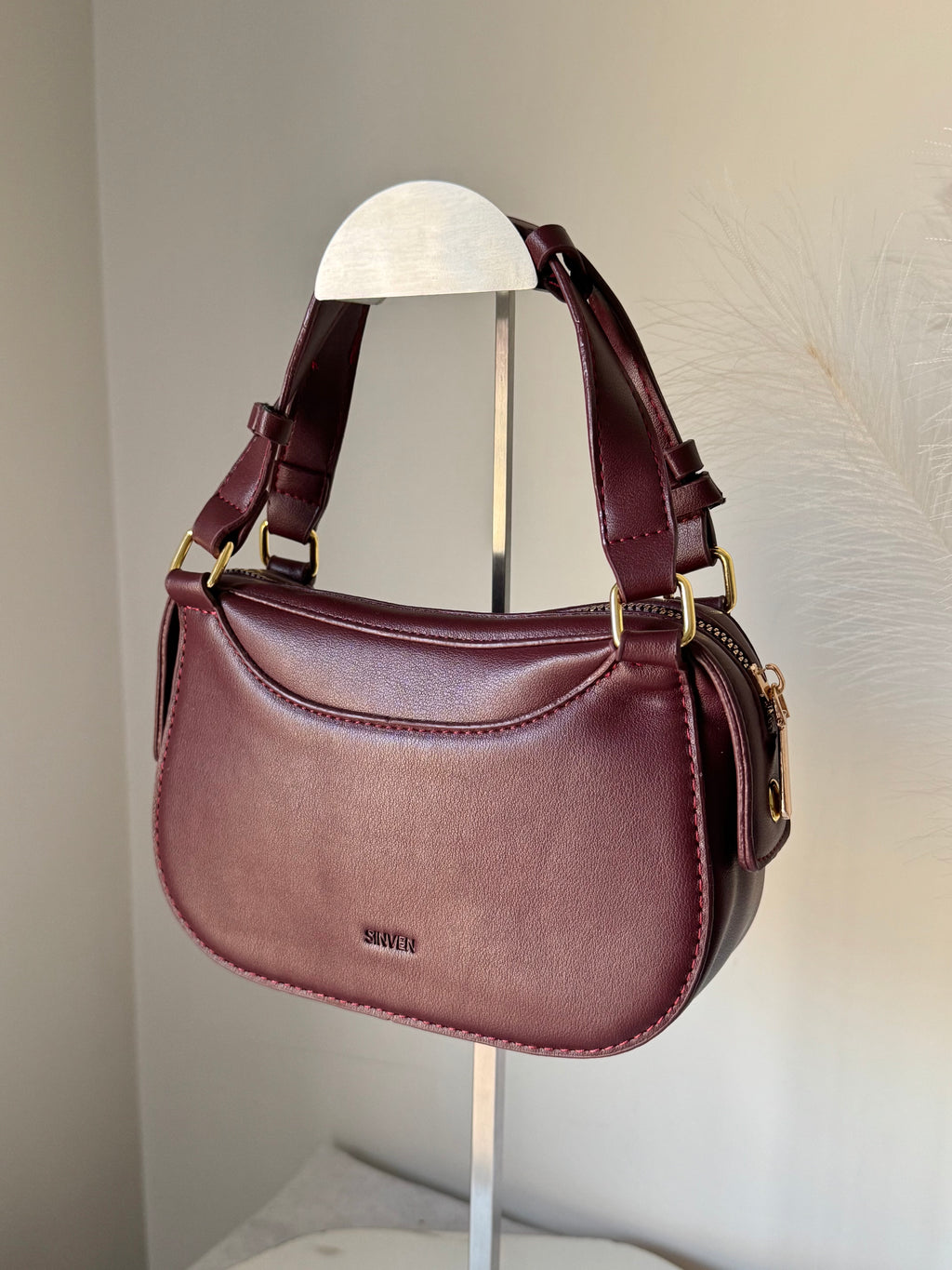 Sleek Aura Bag - Maroon