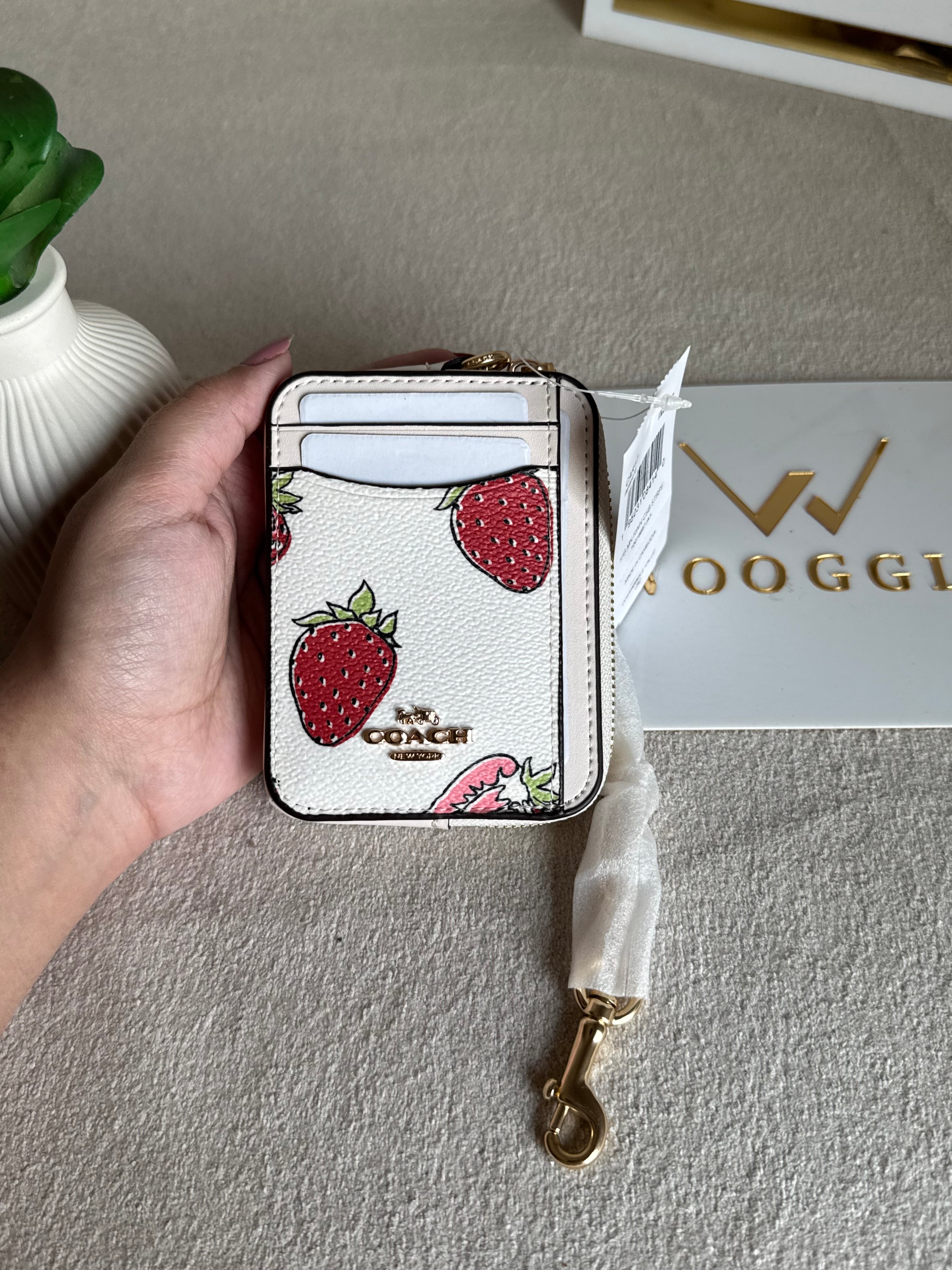 Coach Zip Card Case - Strawberries