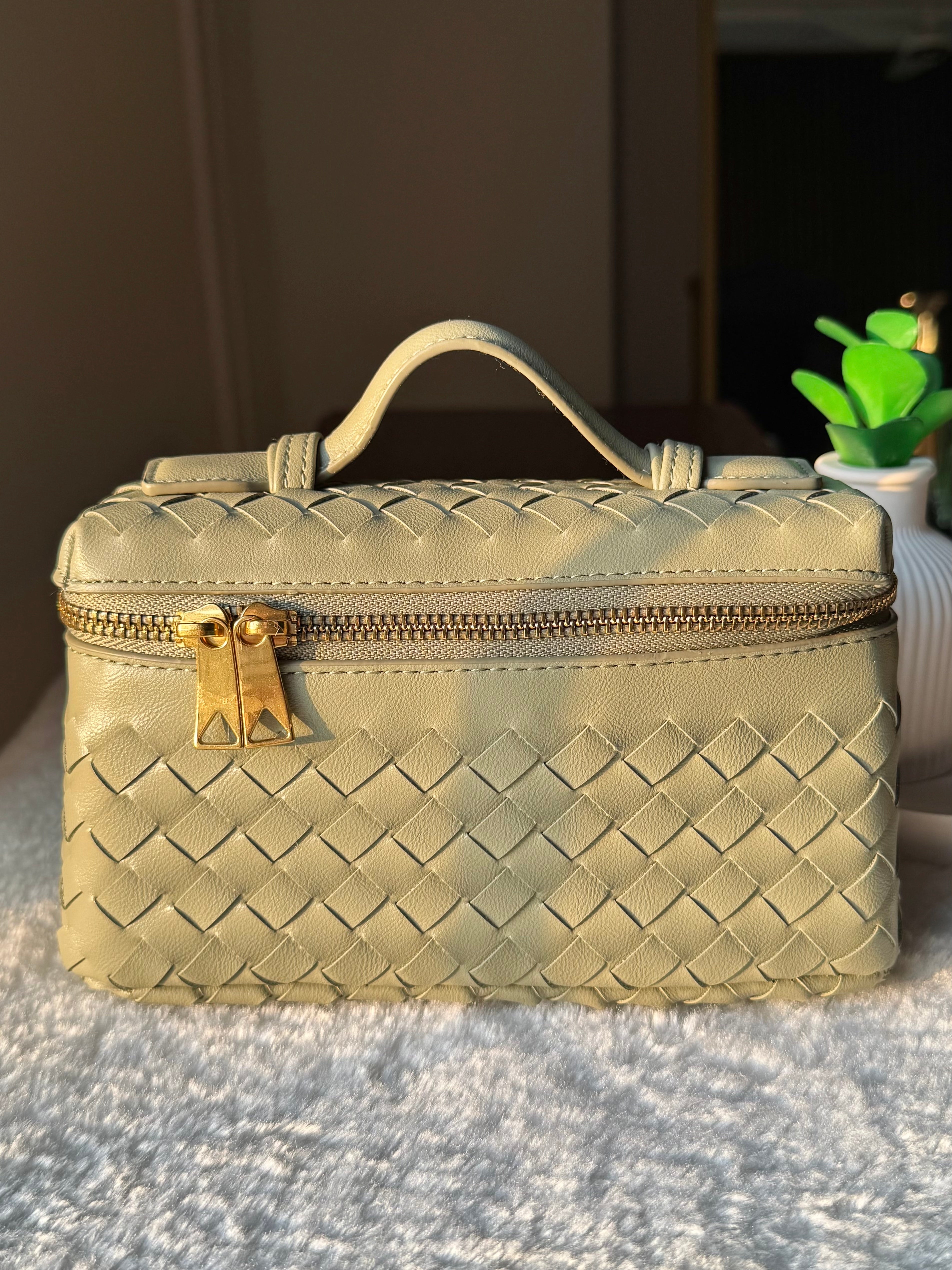 JW Pie Woven Bag with Long Strap (Sea Green)