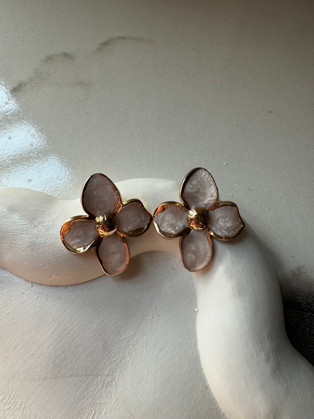 Velvet Floral Studs - White & Gold