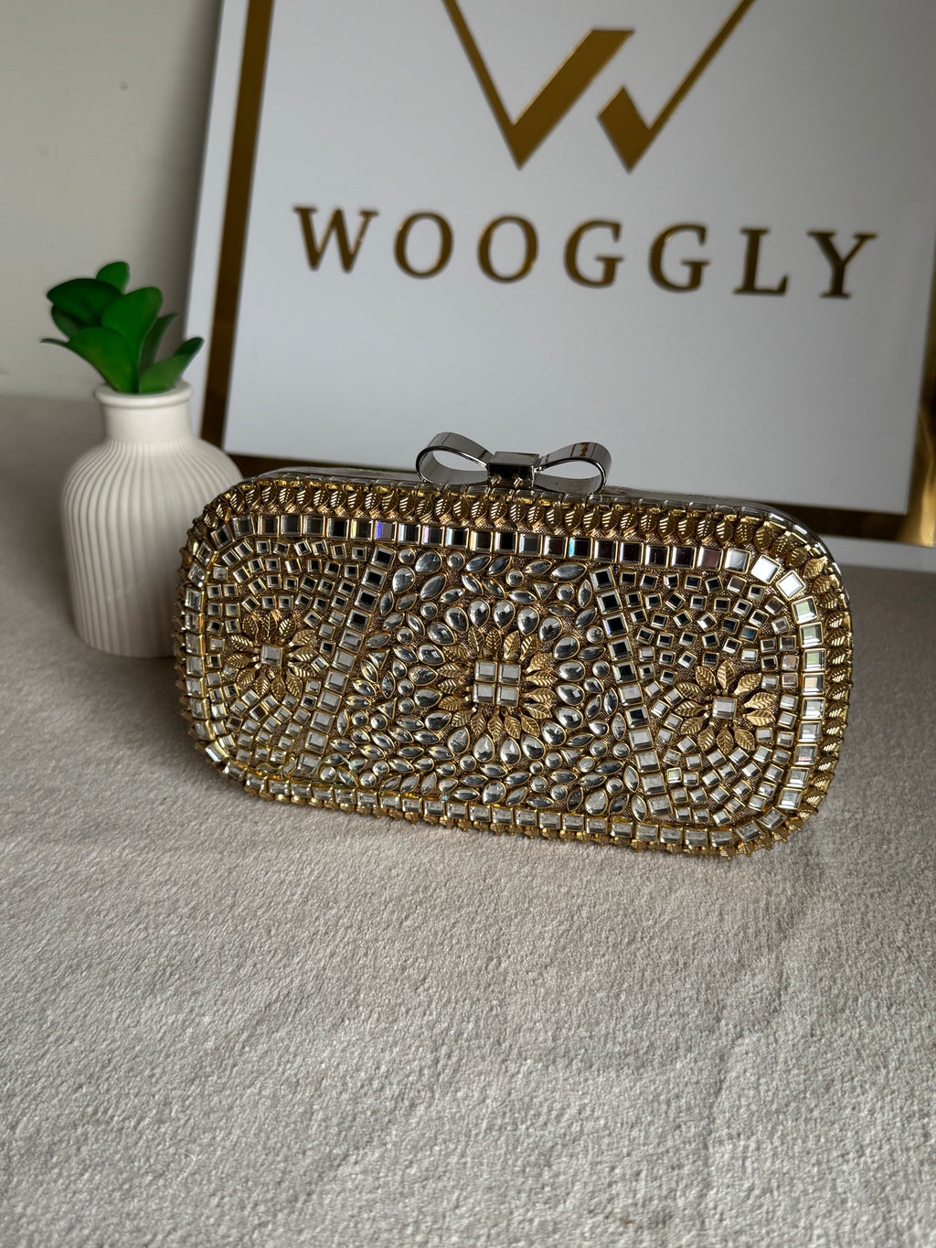 Mahe e Noor Kundan Clutch