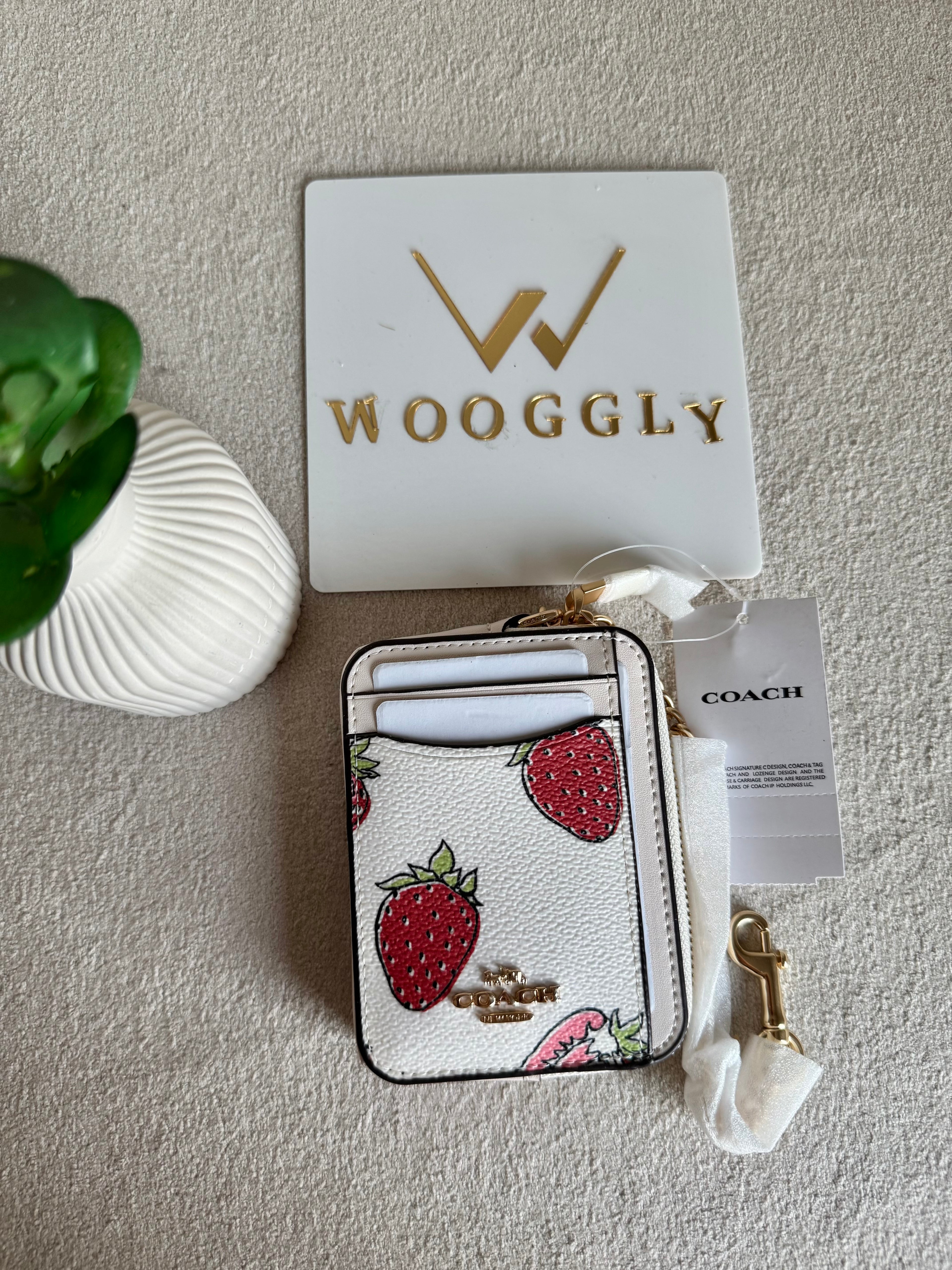 Coach Zip Card Case - Strawberries