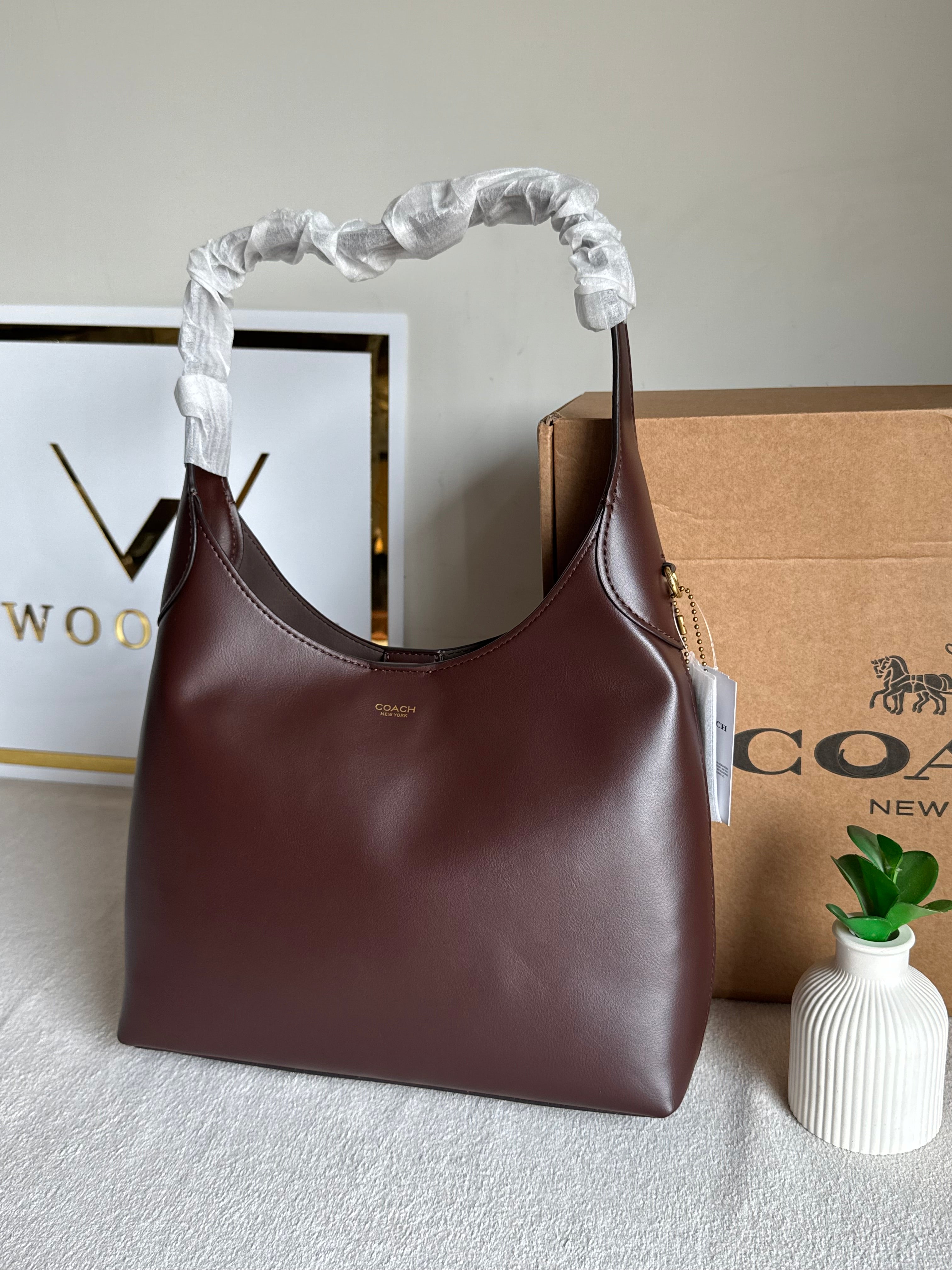 COACH Brooklyn Burgandy PREMIUM- MAGNETIC BOX PACKING
