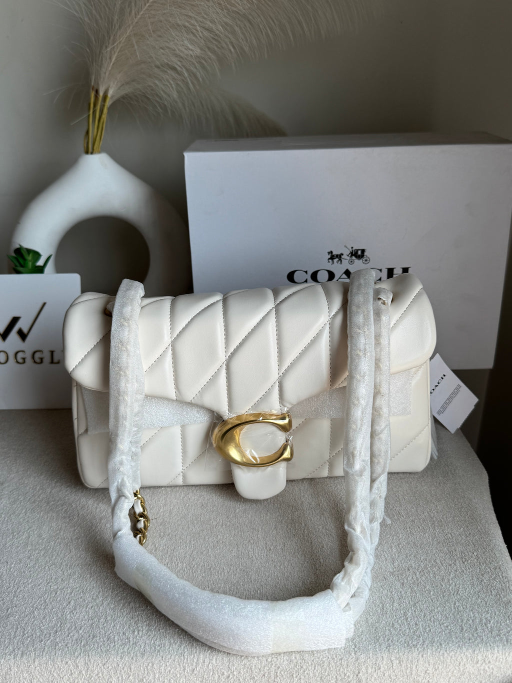 Quilted Tabby EXTREMELY PREMIUM (White) - BOX PACKING