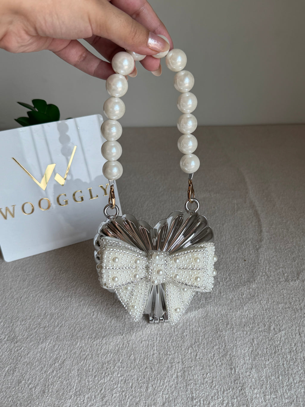 Blush Bow Heart Clutch (Silver)
