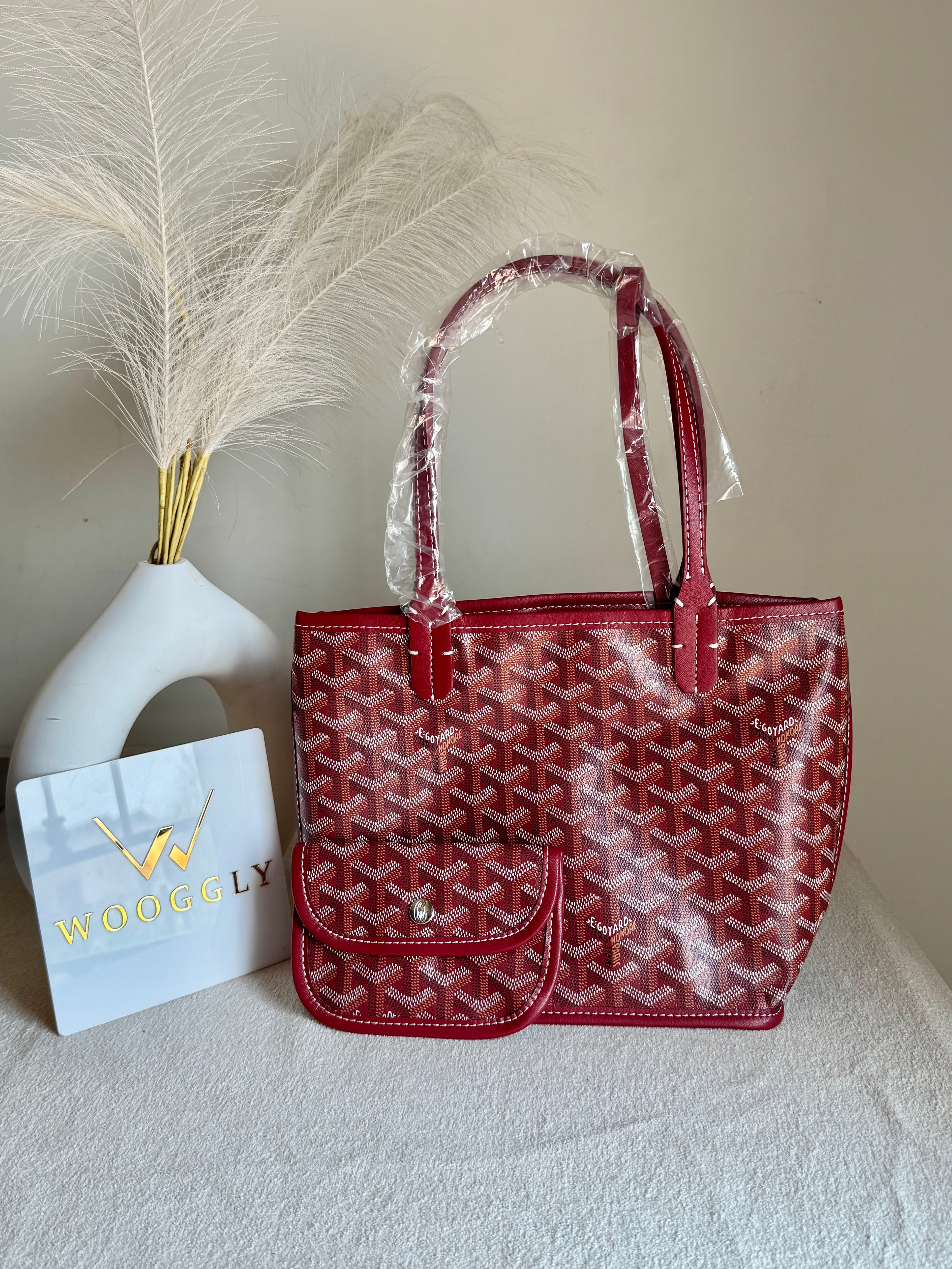 Go Yard Tote Bag - Maroon with Magnetic Box