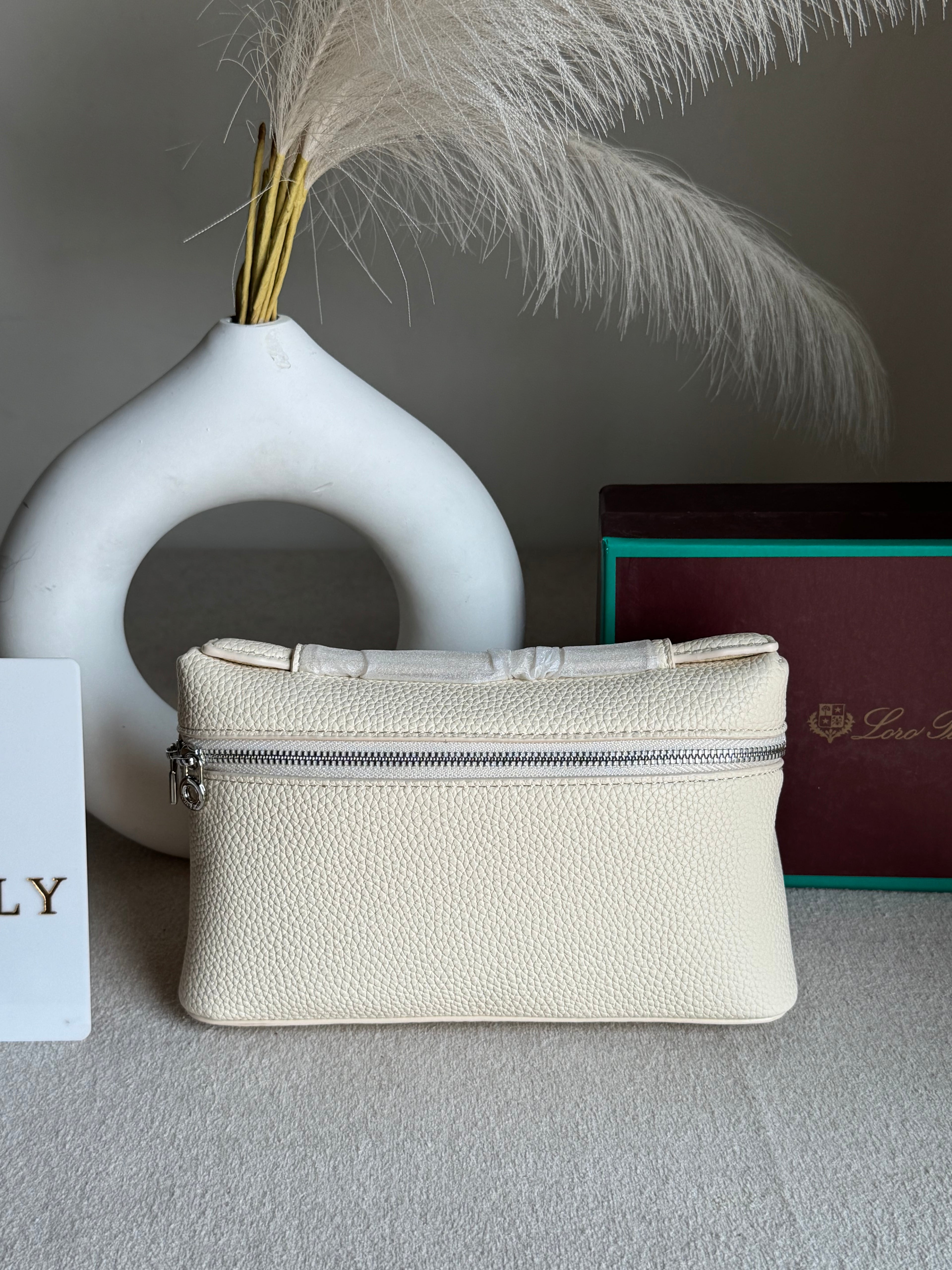 Loro Piana Premium Signature Bag - Cream