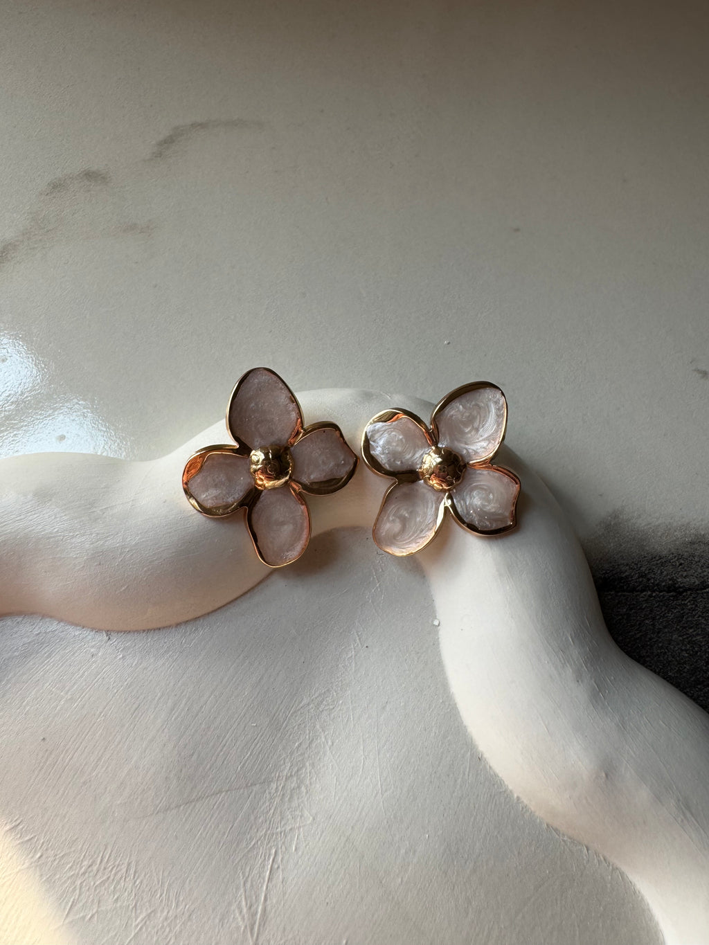 Velvet Floral Studs - White & Gold