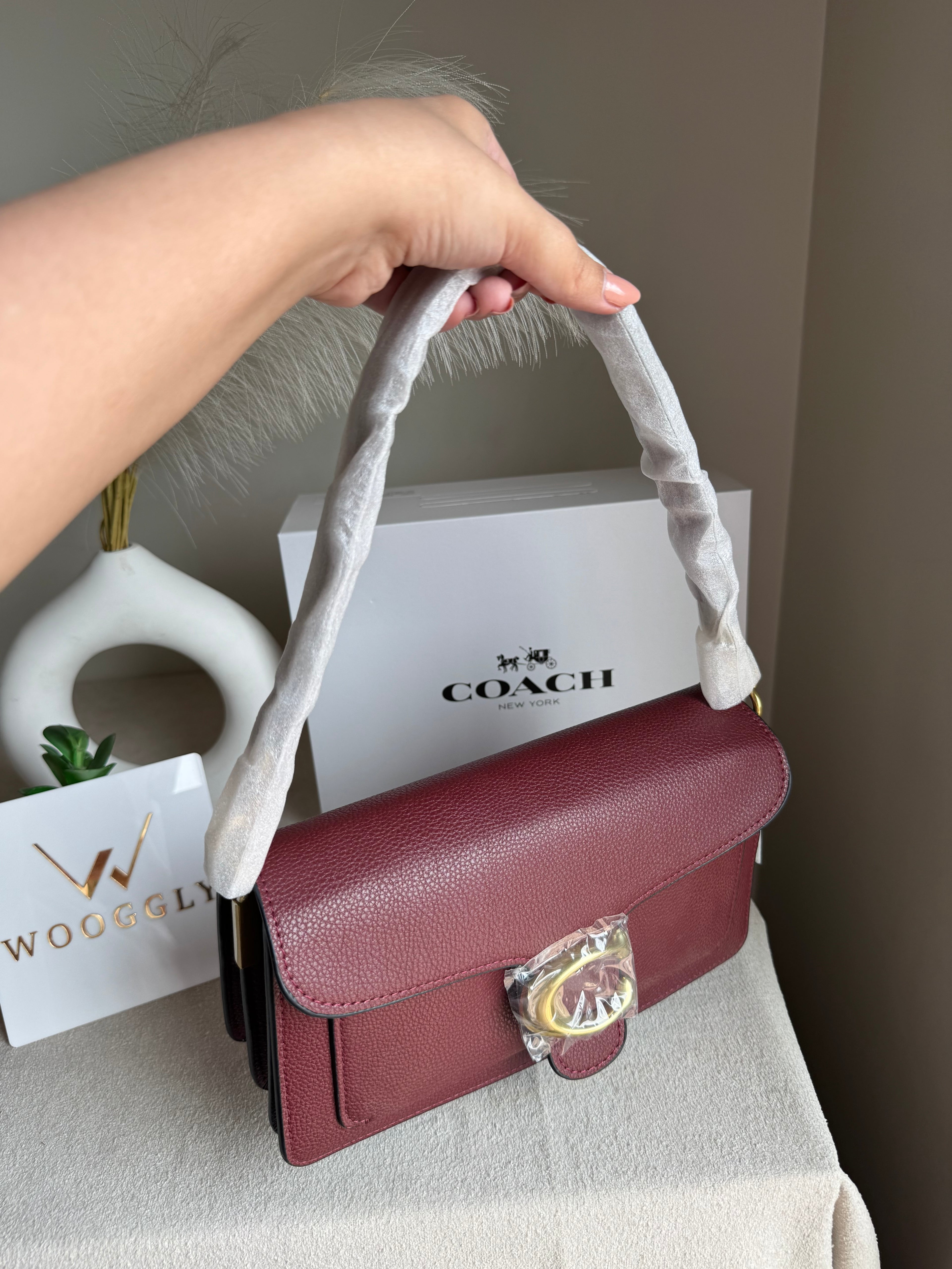 TABBY 26 EXTREMELY PREMIUM: LIMITED EDITION (MAROON)- MAGNETIC BOX PACKING