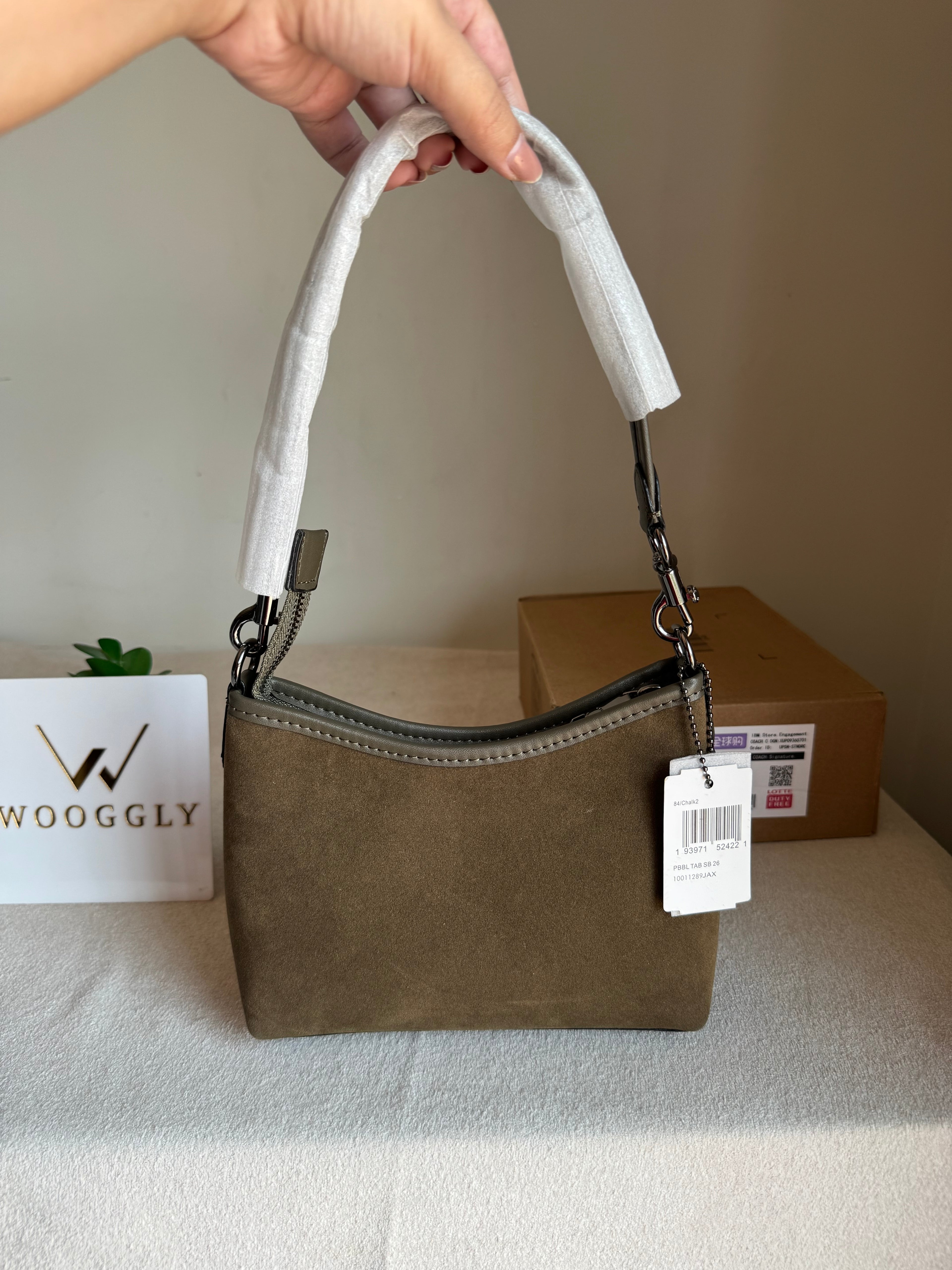 COACH PREMIUM Suede Shoulder Bag OLIVE - BOX PACKING