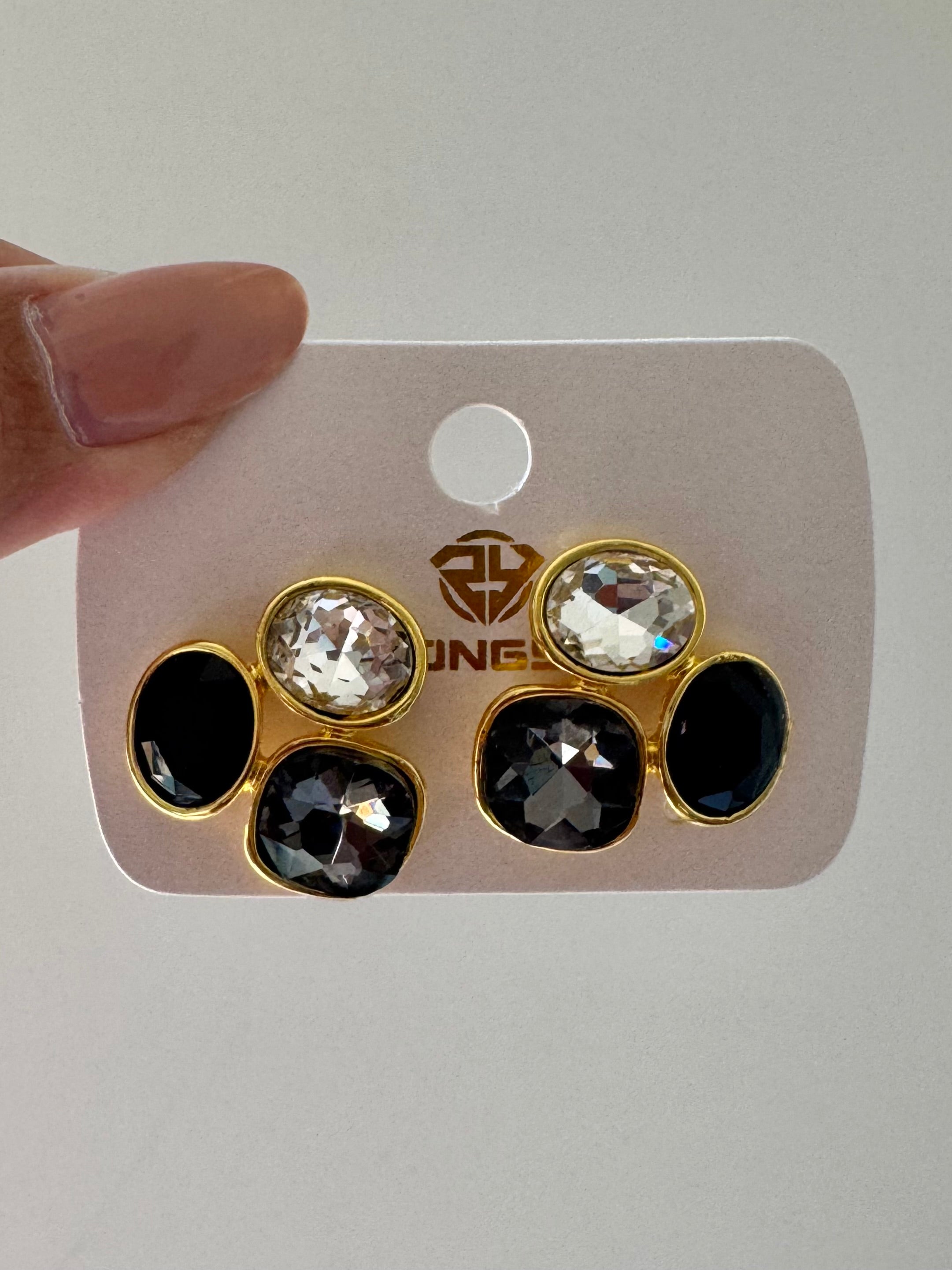 Mira Black Earrings
