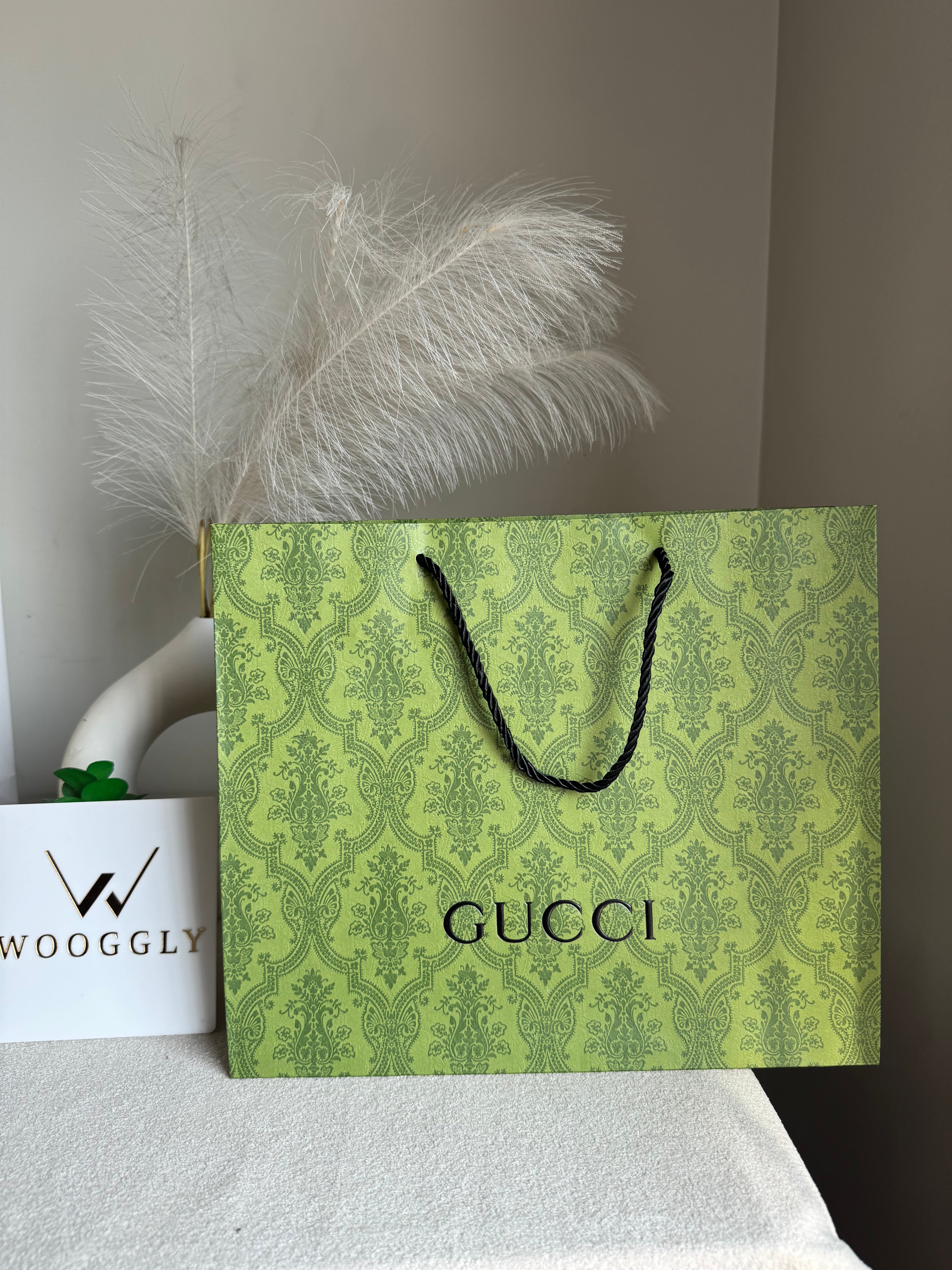 Gift Bag - Gucci - Medium (ONLY FOR PICK UP OR INDRIVE CUSTOMERS IN LAHORE)