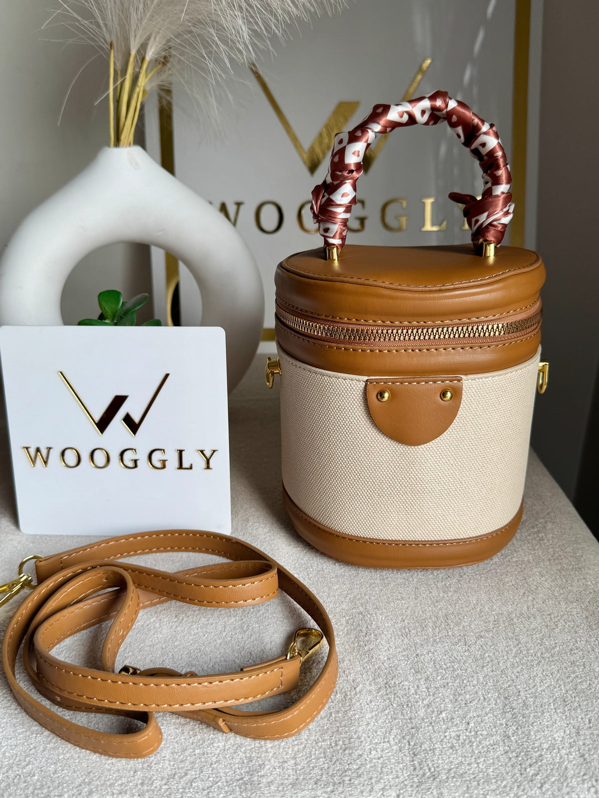 Cutest Crossbody Bag / Makeup Box Cream & Brown