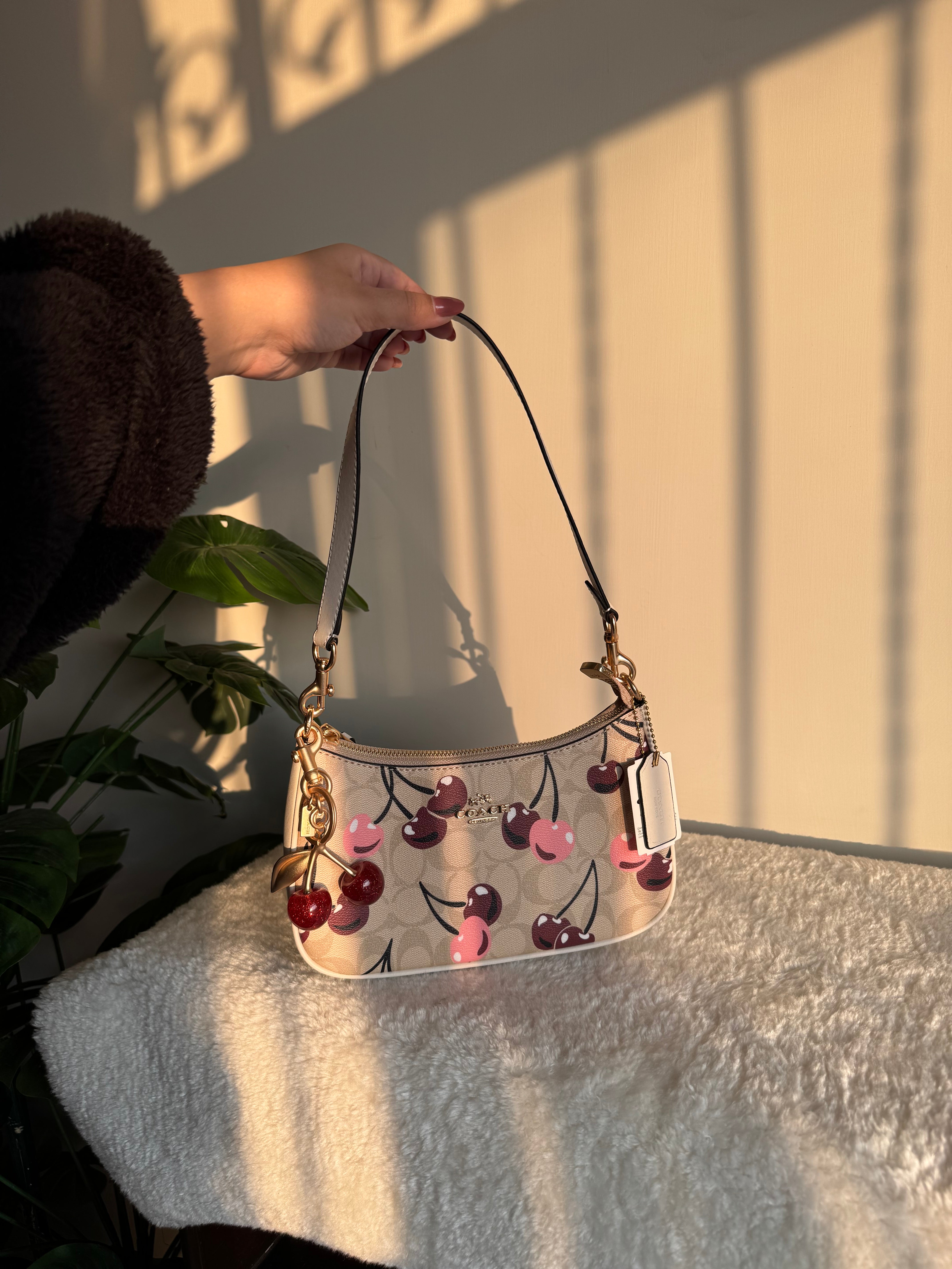 COACH TERI PREMIUM with Coach Cherry Charm (Cherry Off White) - BOX PACKING