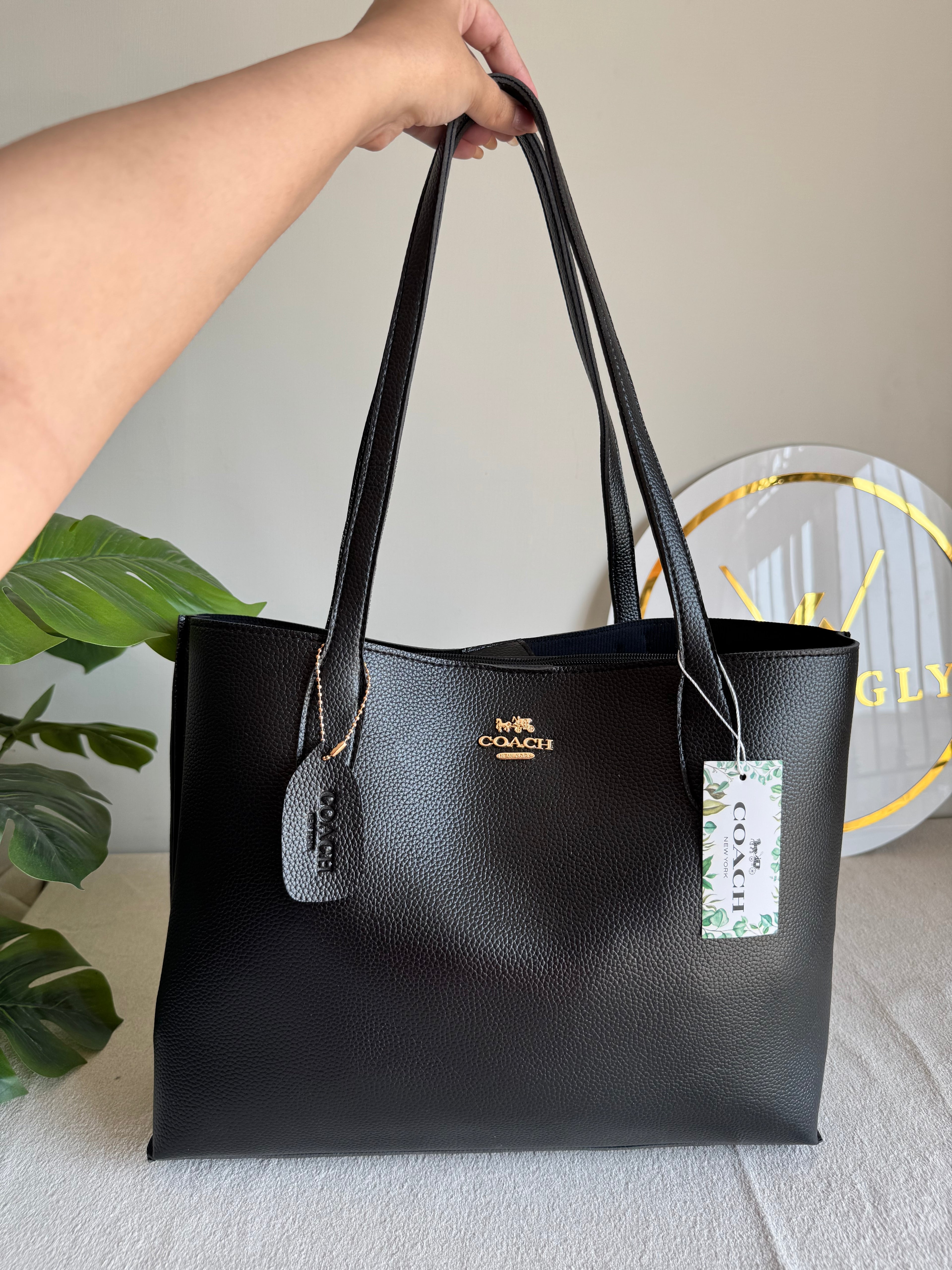 COACH Solid Tote Bag - Black