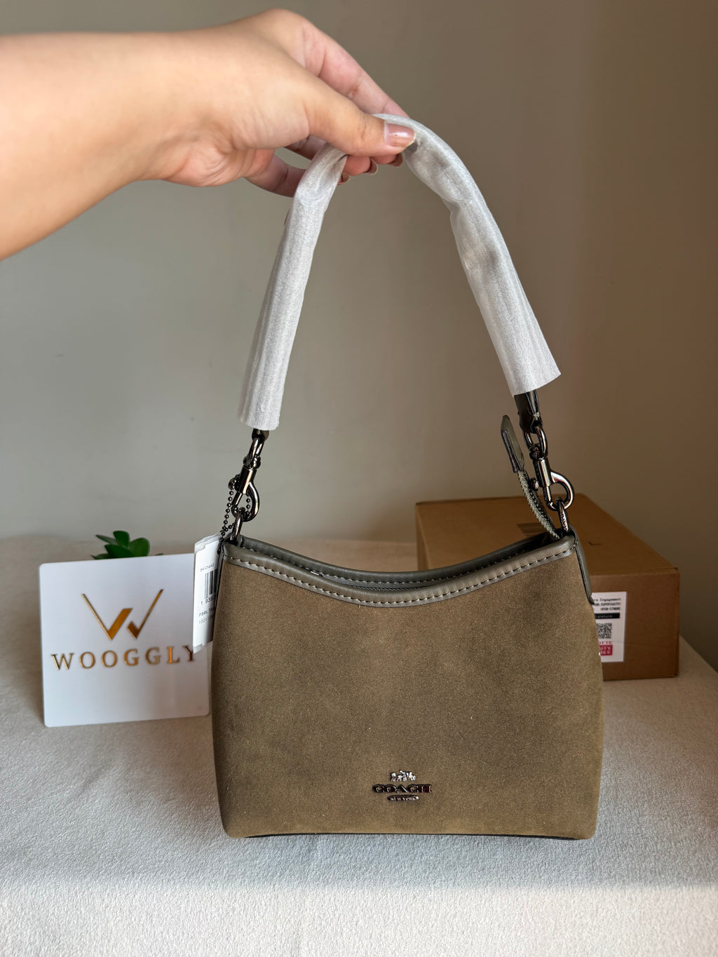 COACH PREMIUM Suede Shoulder Bag OLIVE - BOX PACKING
