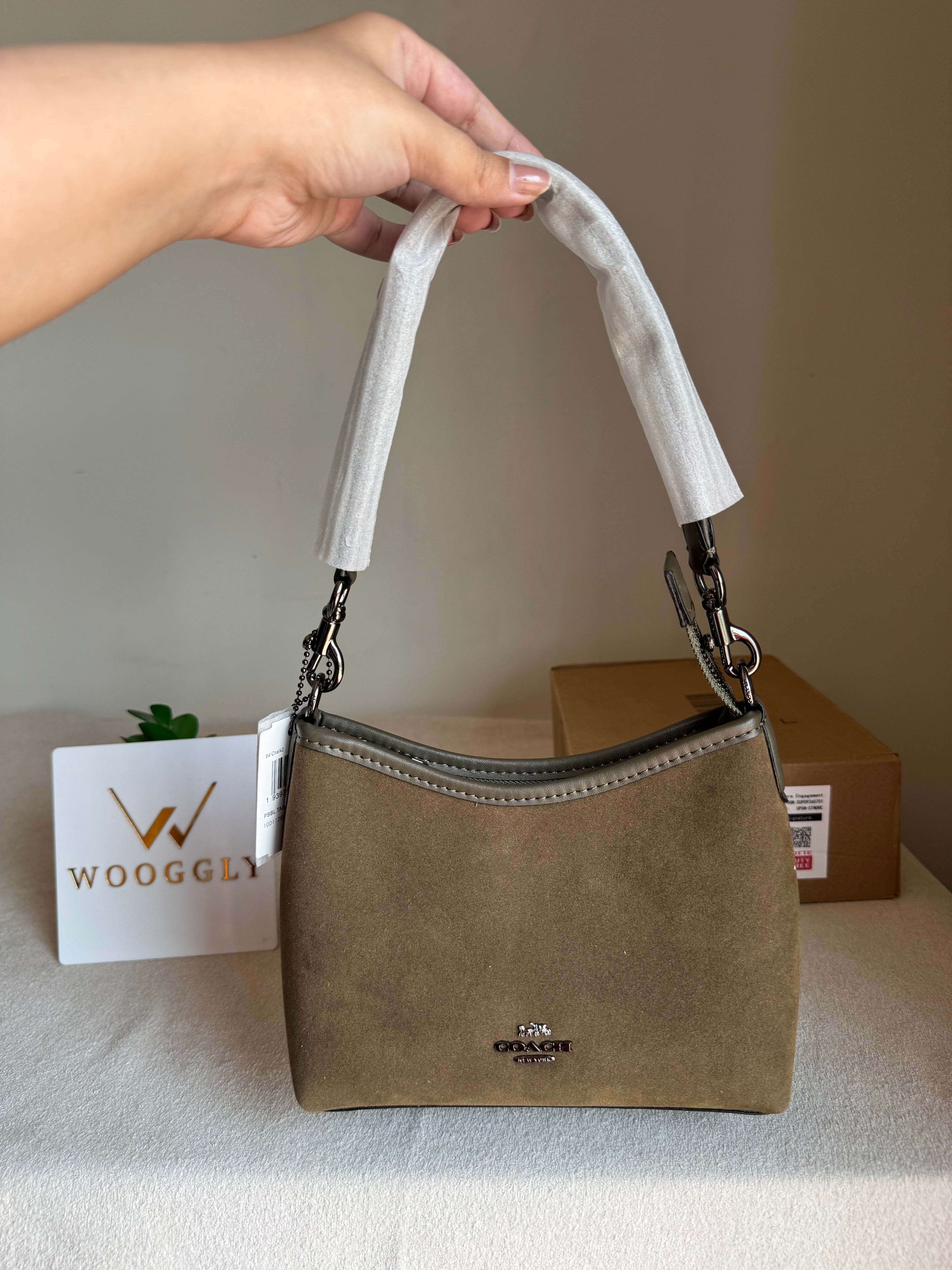 COACH PREMIUM Suede Shoulder Bag OLIVE - BOX PACKING