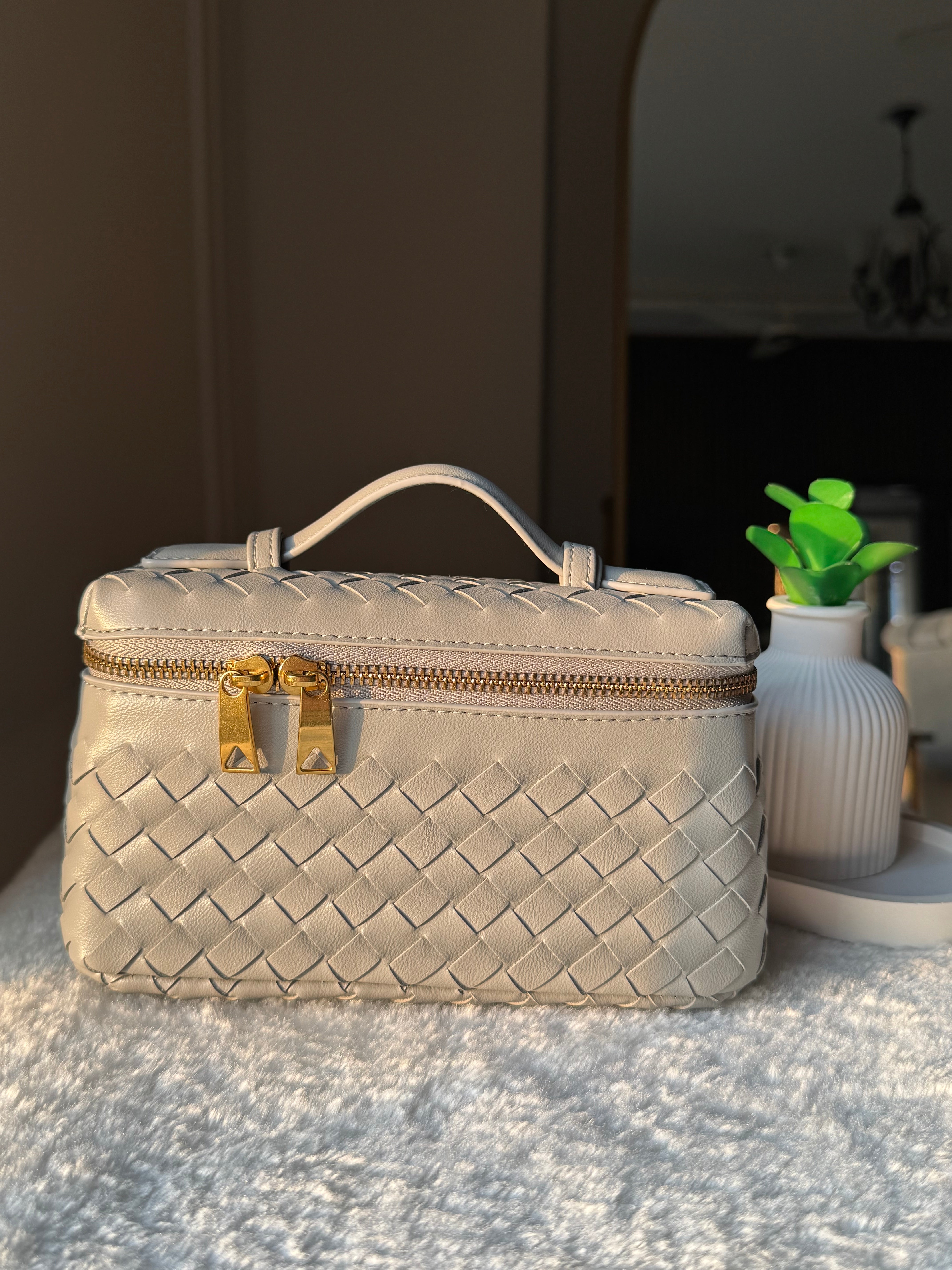 JW Pie Woven Bag with Long Strap (Light Grey)
