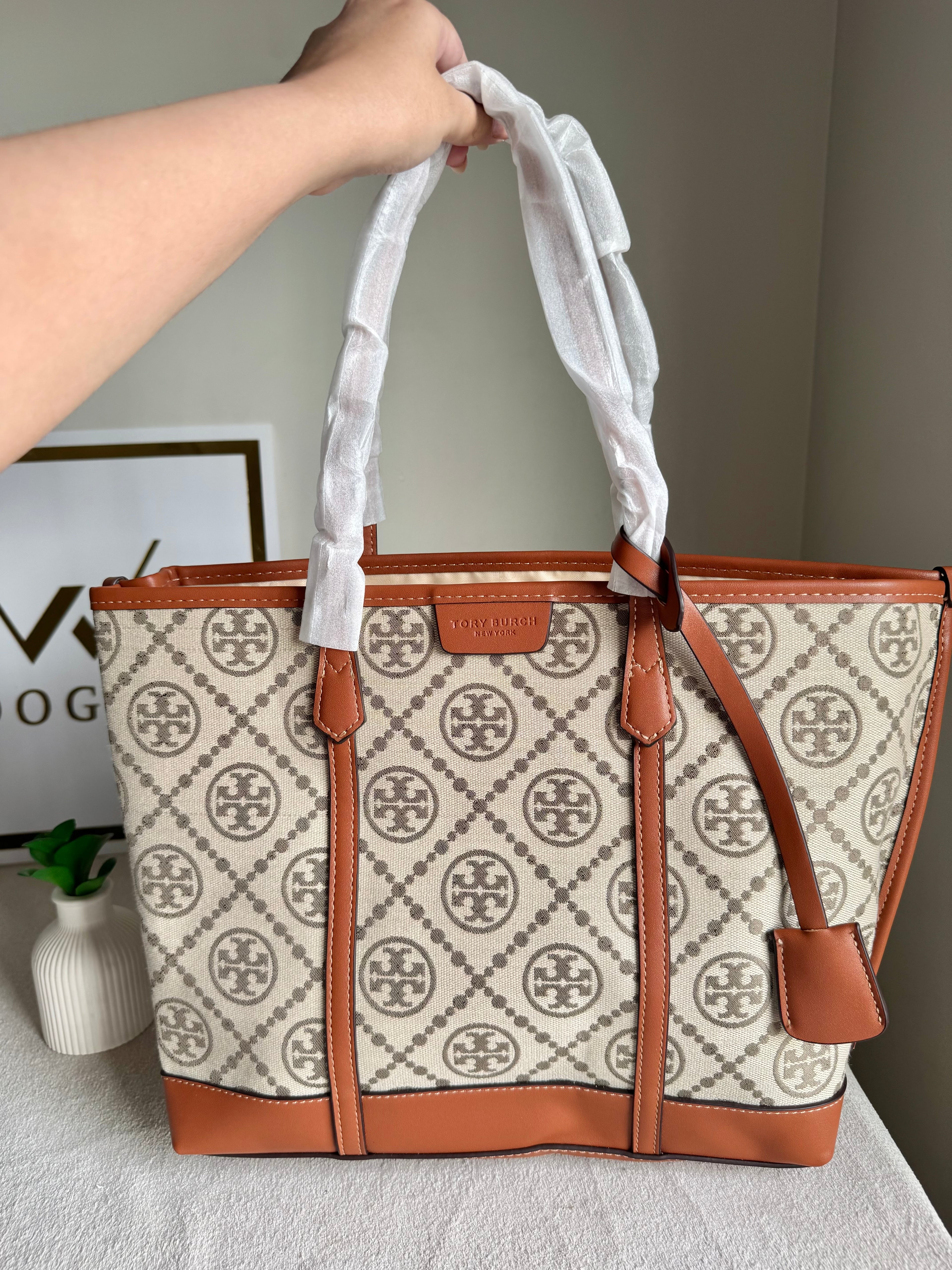 Tory Burch Tote Bag - Beige & Brown