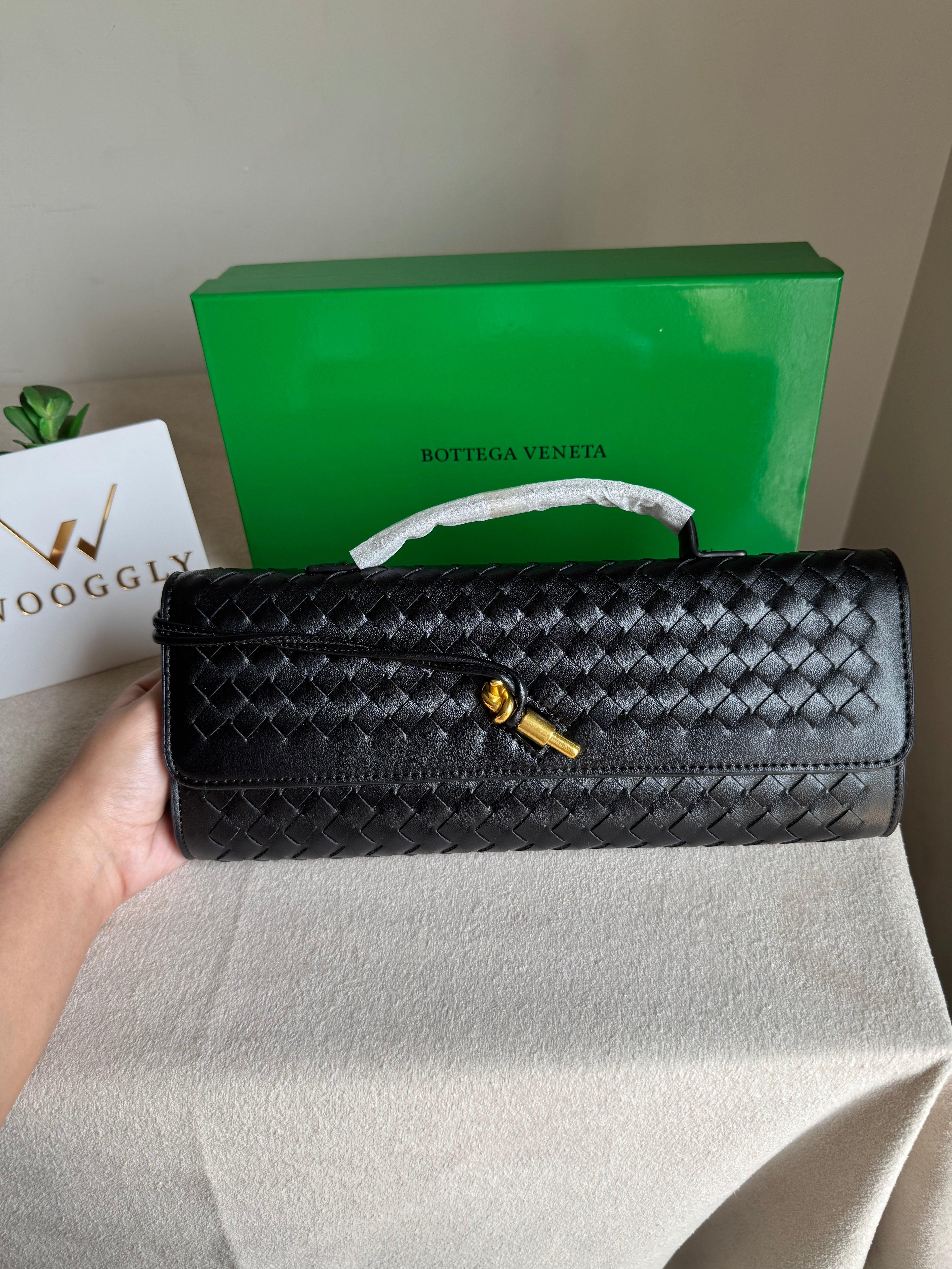 Premium Bottega Veneta Viral Bag with BOX Packing - Black
