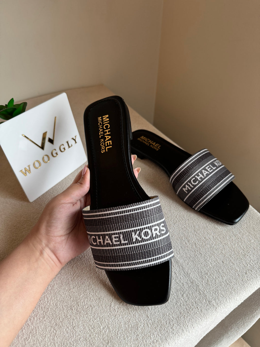 MK Classy Slide Black