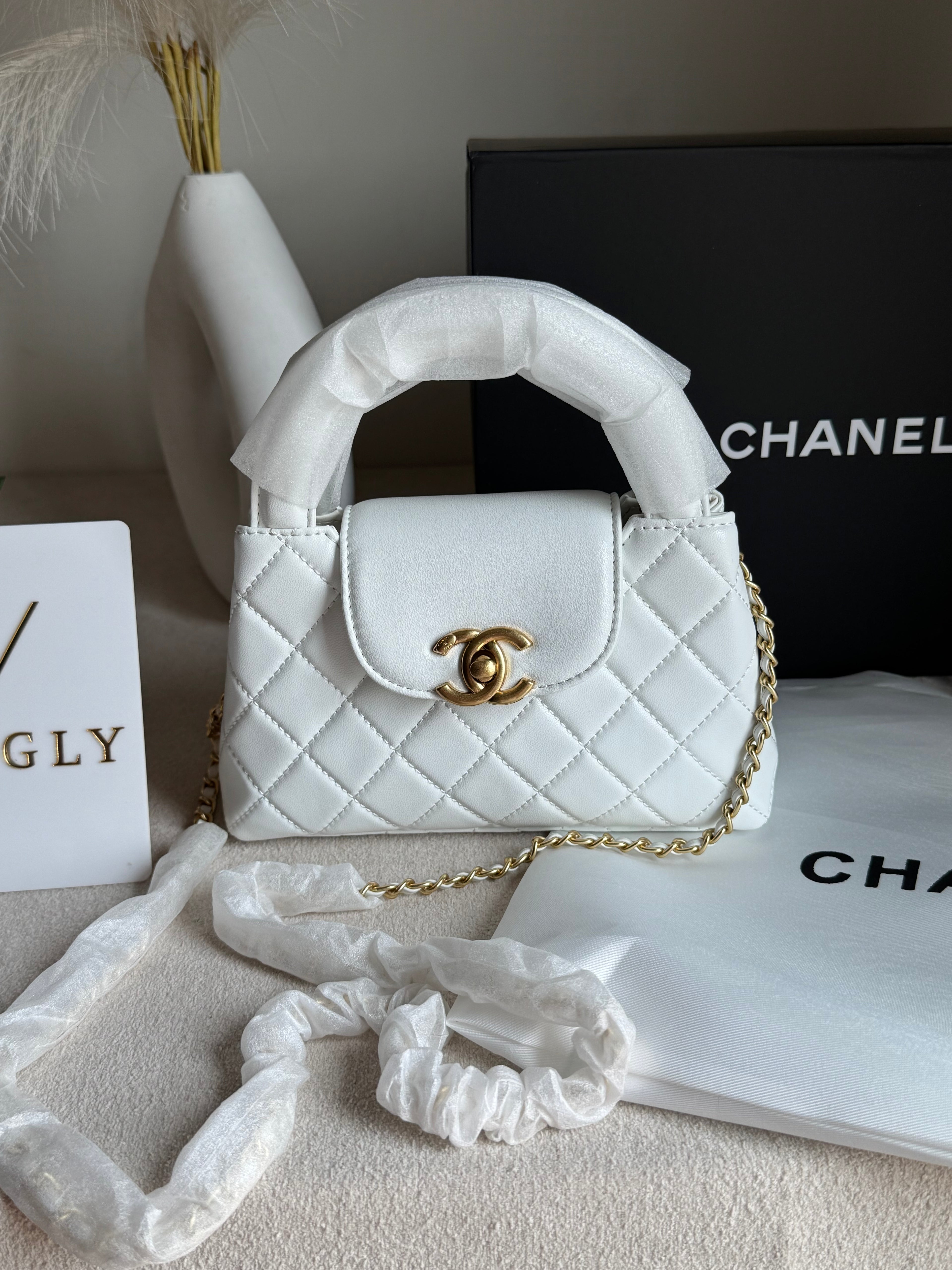 CH Premium Viral Quilted Bag – White with Box Packaging