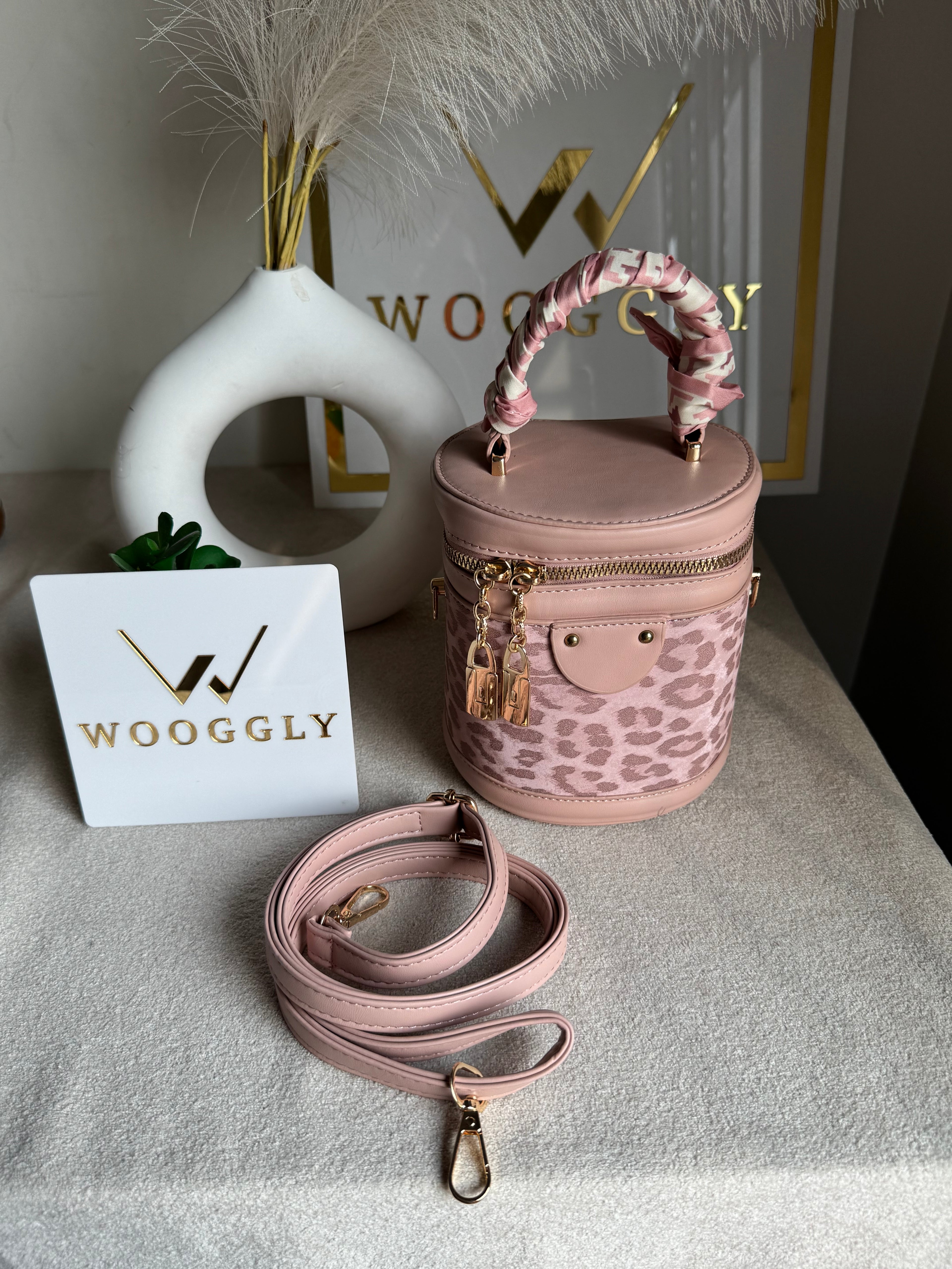 Cutest Crossbody Bag / Makeup Box Pink
