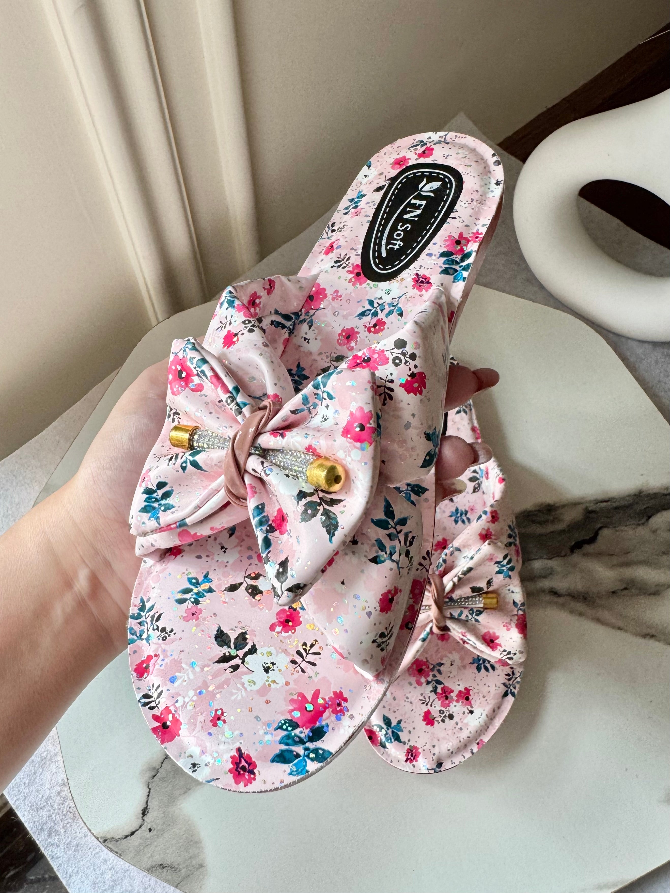 Soft Floral Fantasy Slides - Pink