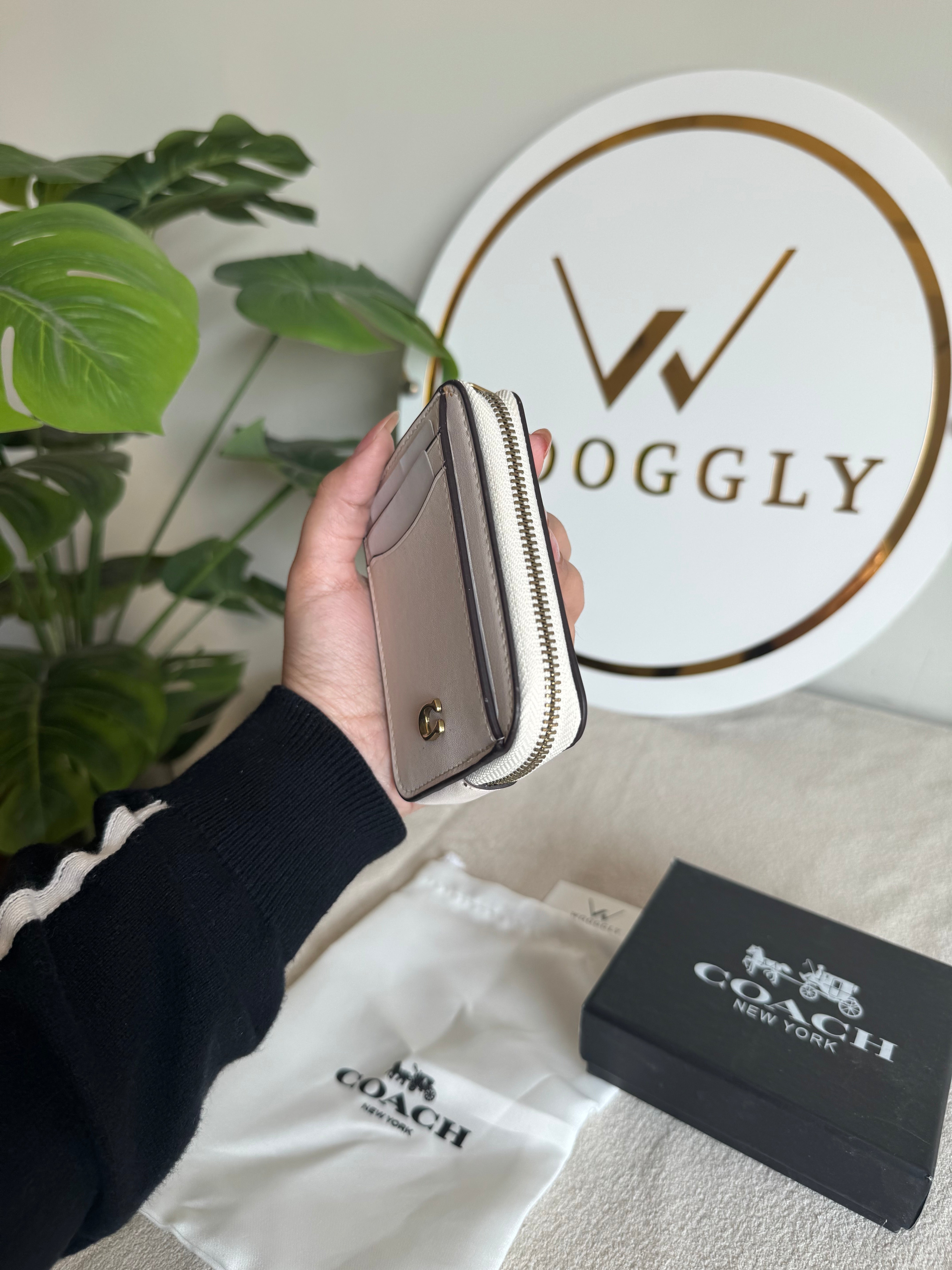 Coach Zip Card Case with Box Packing - White