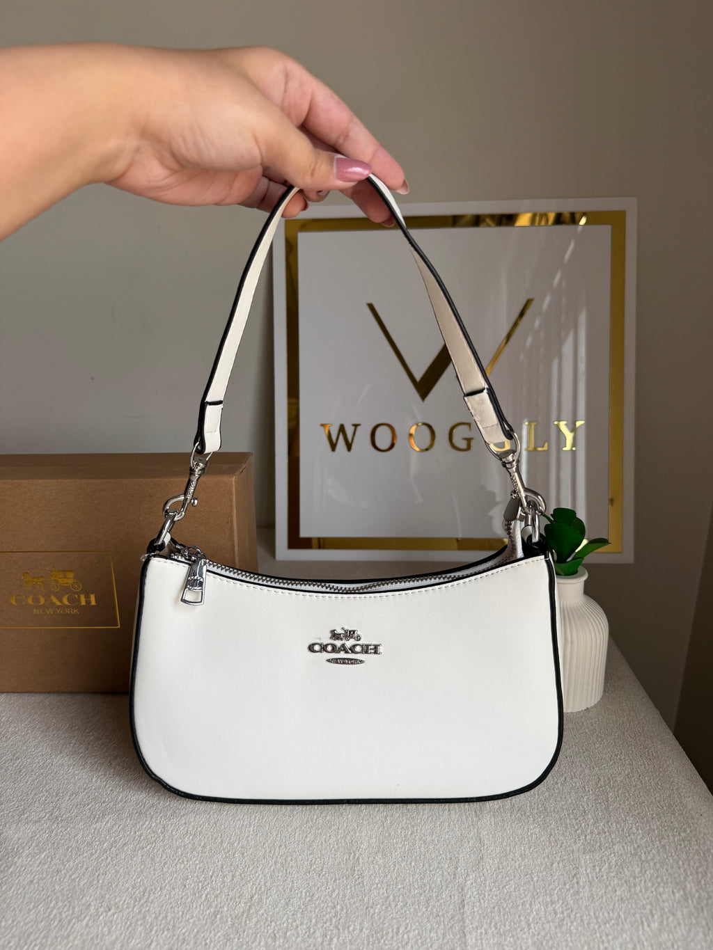 COACH TERI PREMIUM (White) - BOX PACKING